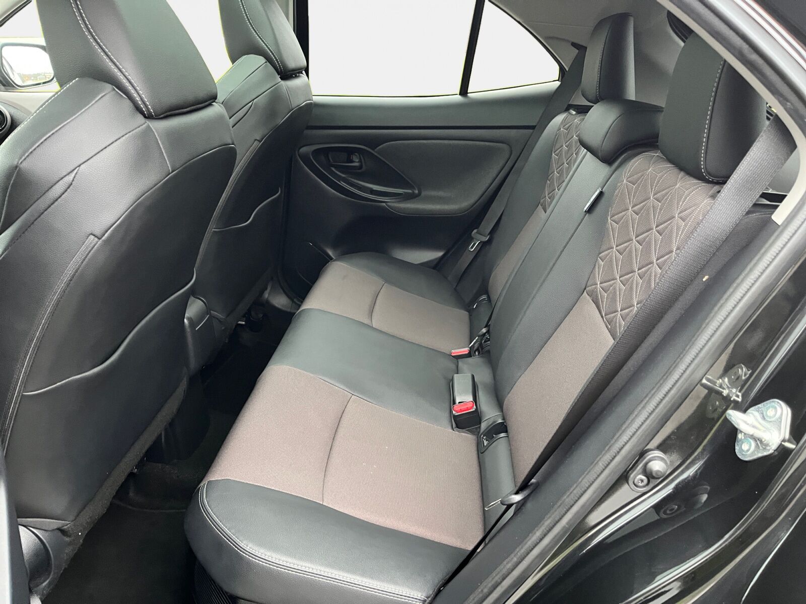 Billede af Toyota Yaris Cross 1,5 Hybrid Elegant 116HK 5d Trinl. Gear