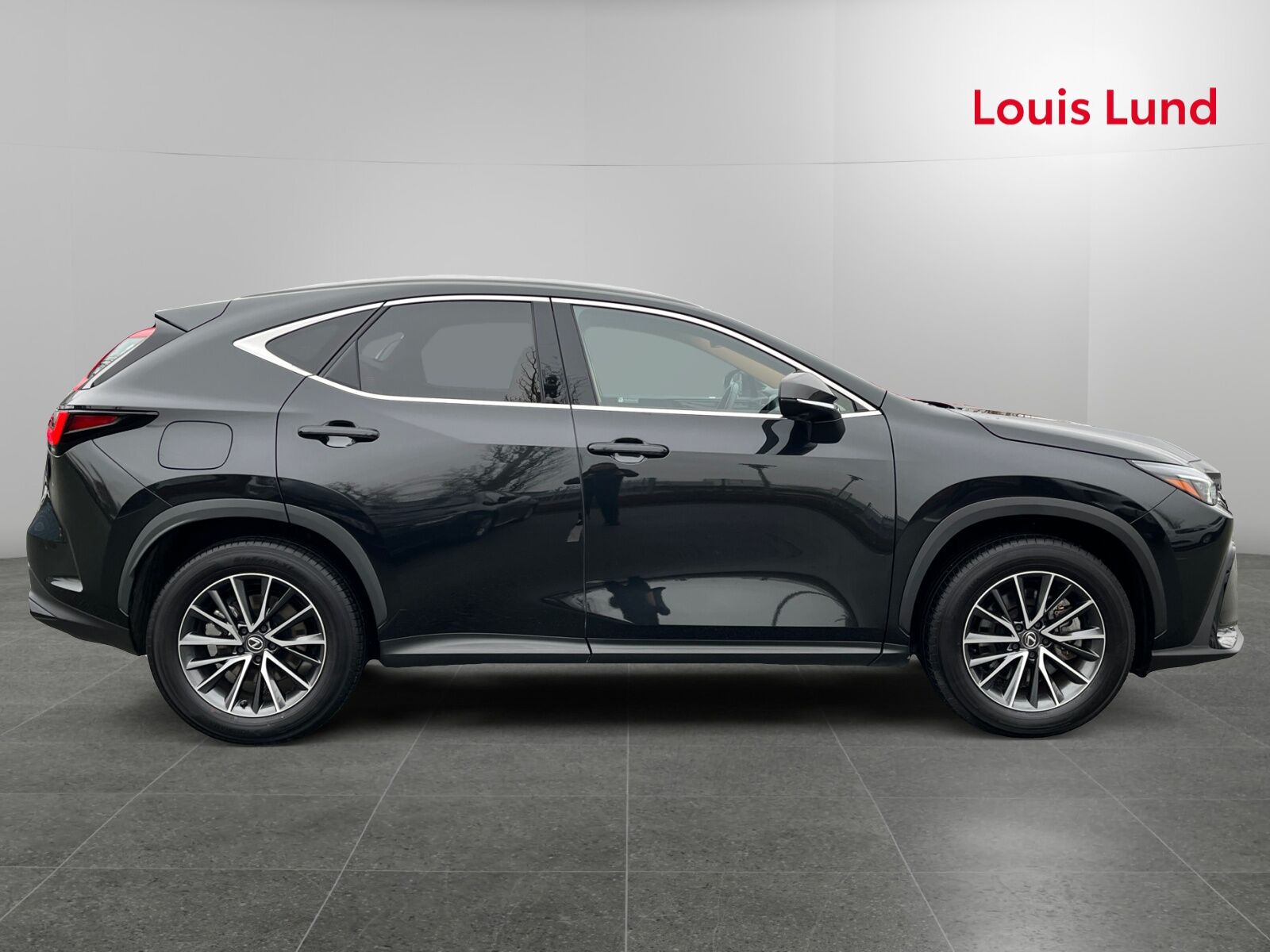 Billede af Lexus NX 450h+ 2,5 Plugin-hybrid Executive 4WD 309HK 5d Trinl. Gear