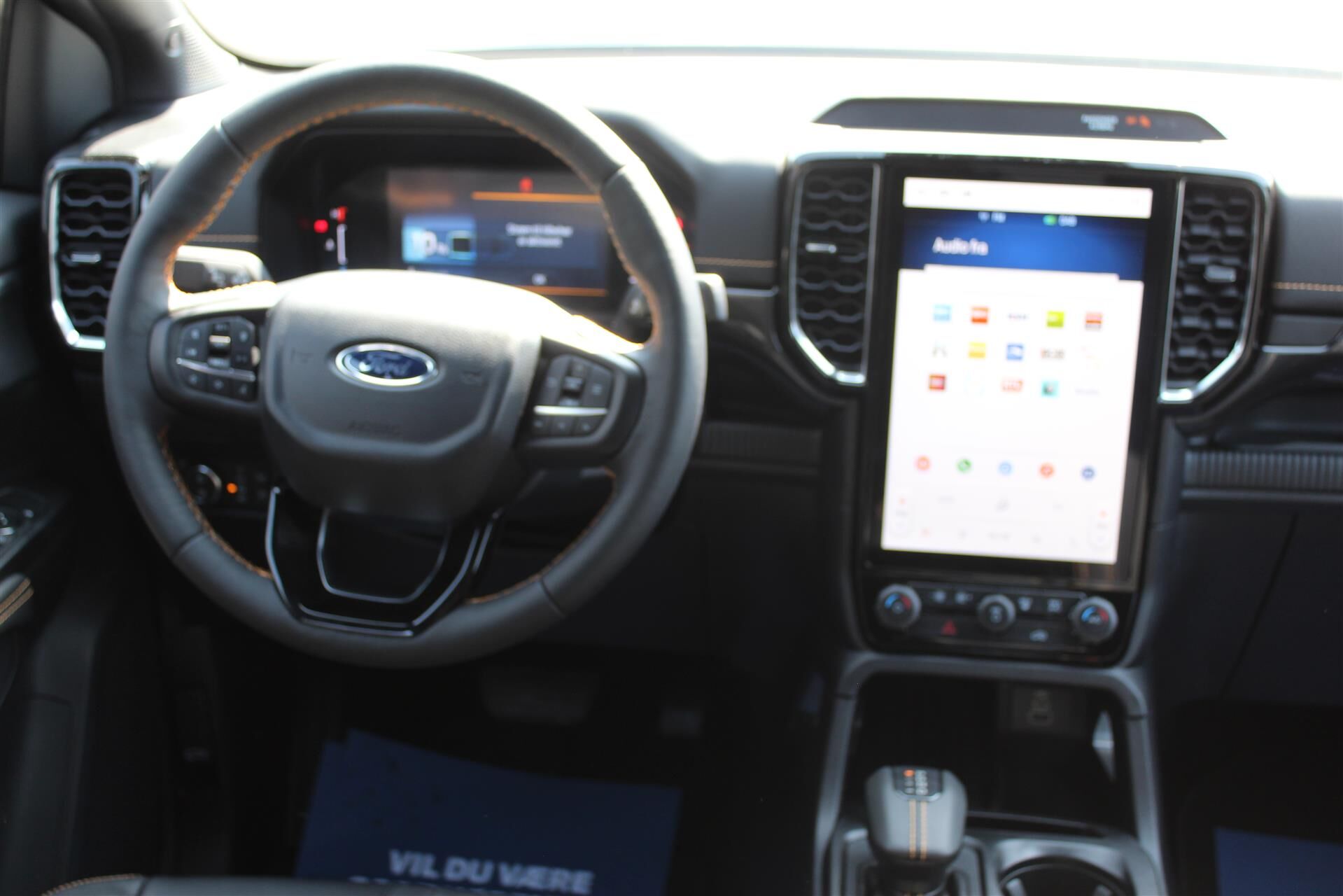 Billede af Ford Ranger Double Cab 2,3 EcoBoost Hybrid Wildtrak e-4WD 281HK Pick-Up 10g Aut.