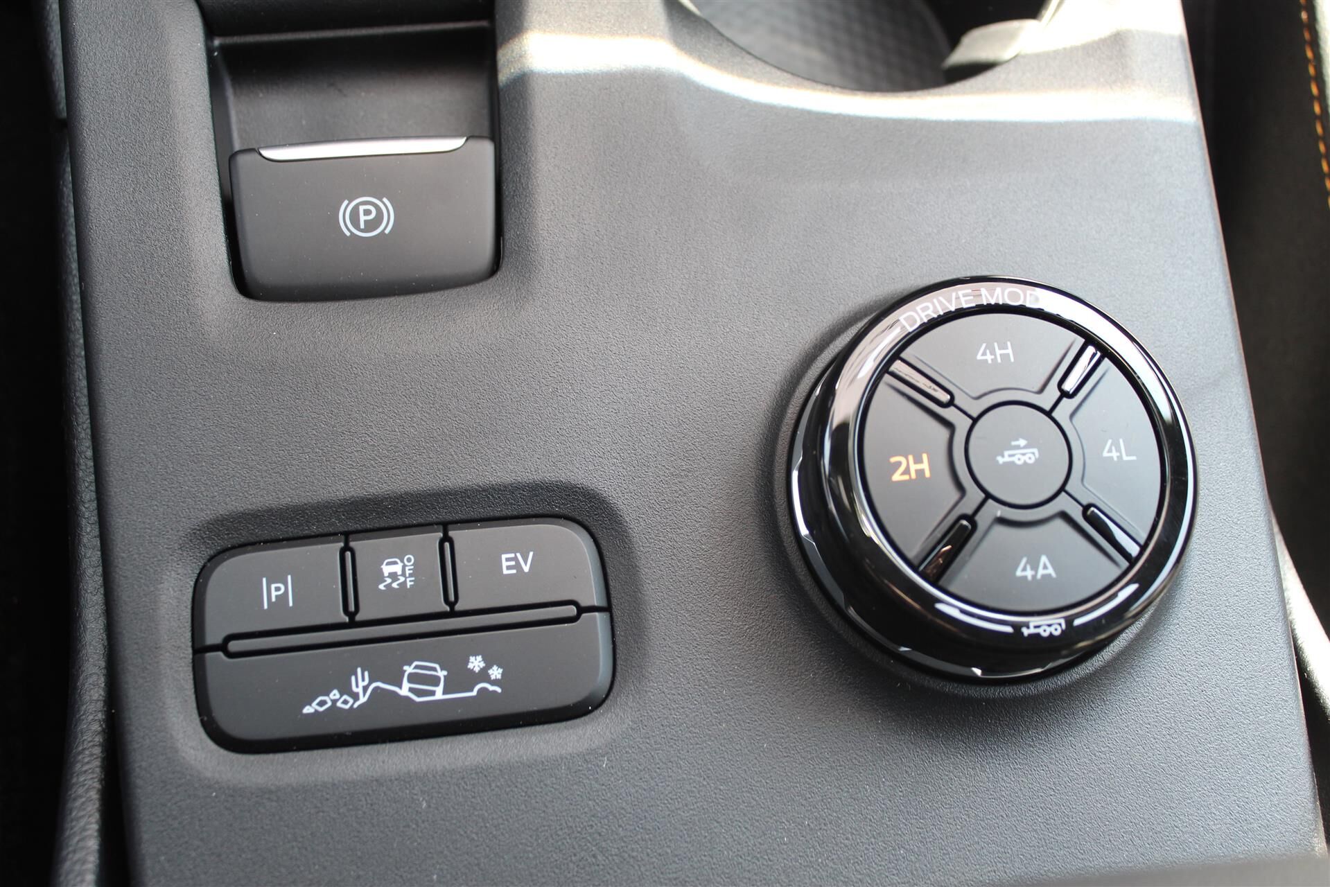 Billede af Ford Ranger Double Cab 2,3 EcoBoost Hybrid Wildtrak e-4WD 281HK Pick-Up 10g Aut.