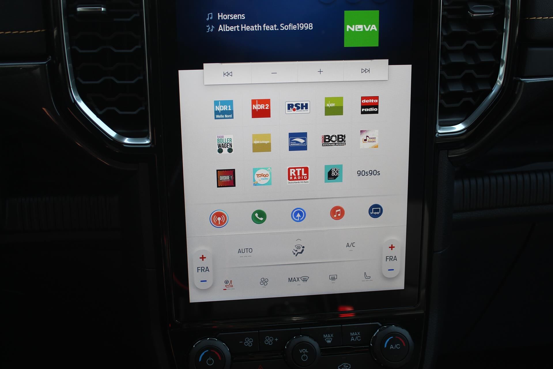 Billede af Ford Ranger Double Cab 2,3 EcoBoost Hybrid Wildtrak e-4WD 281HK Pick-Up 10g Aut.