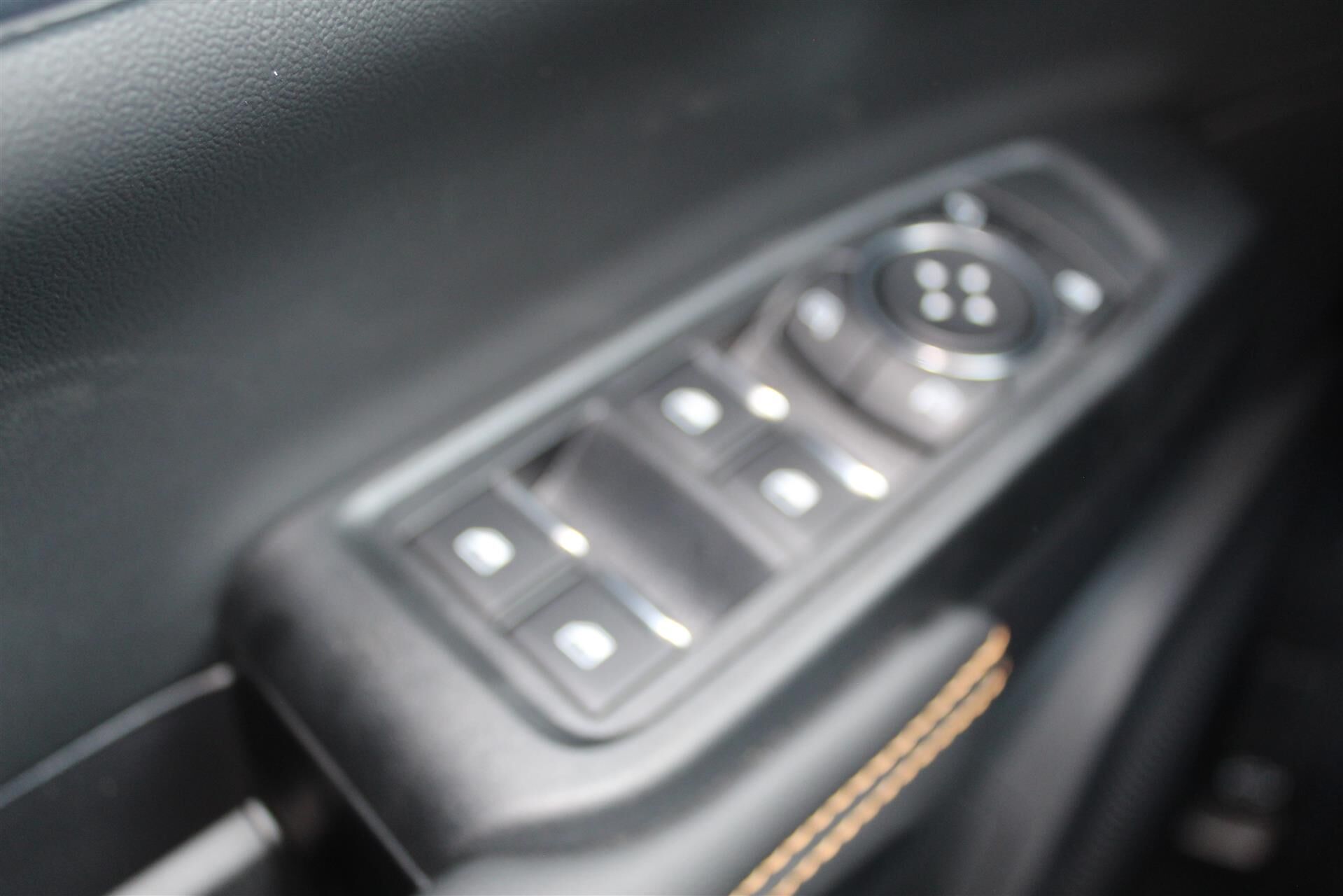 Billede af Ford Ranger Double Cab 2,3 EcoBoost Hybrid Wildtrak e-4WD 281HK Pick-Up 10g Aut.