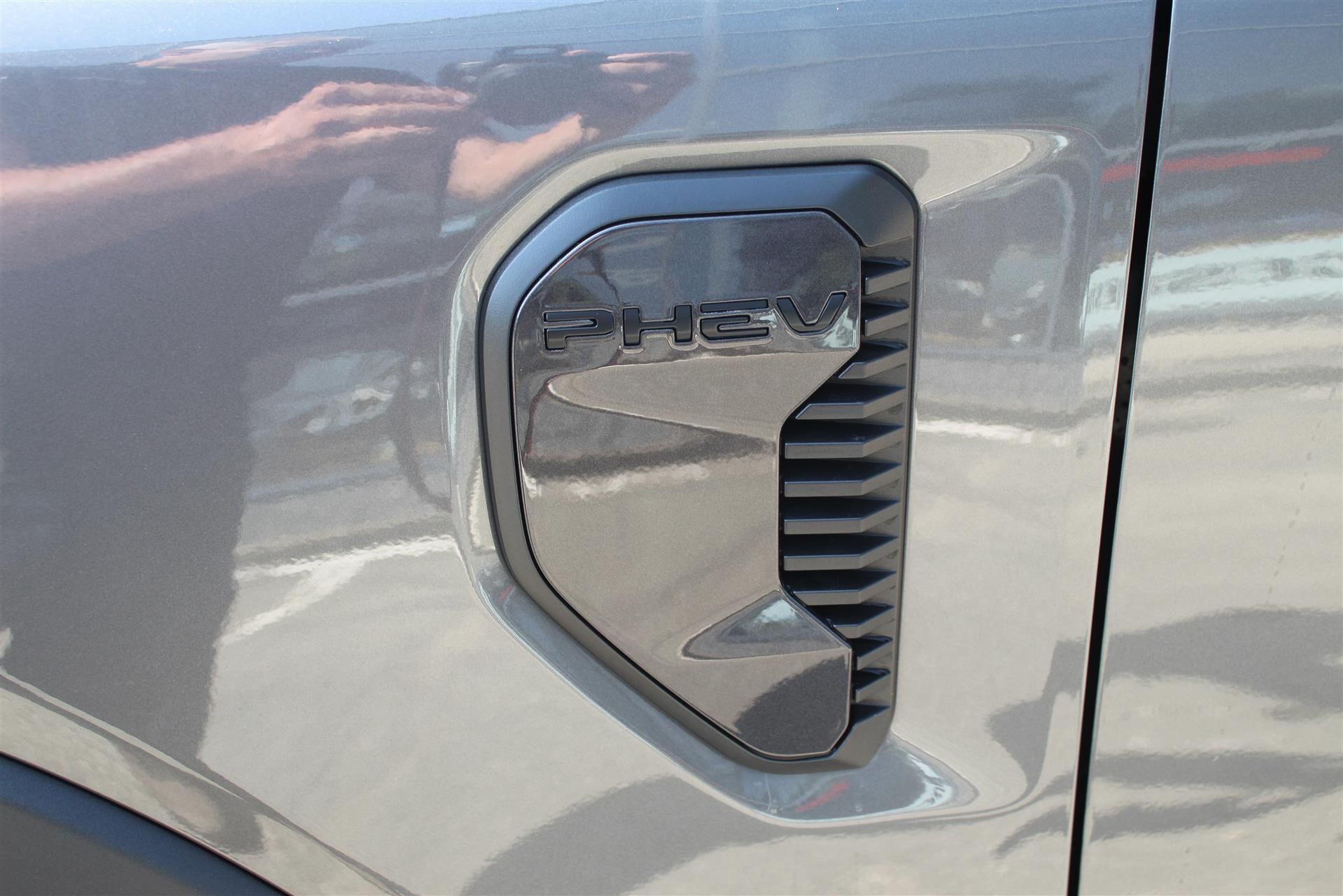 Billede af Ford Ranger Double Cab 2,3 EcoBoost Hybrid Wildtrak e-4WD 281HK Pick-Up 10g Aut.