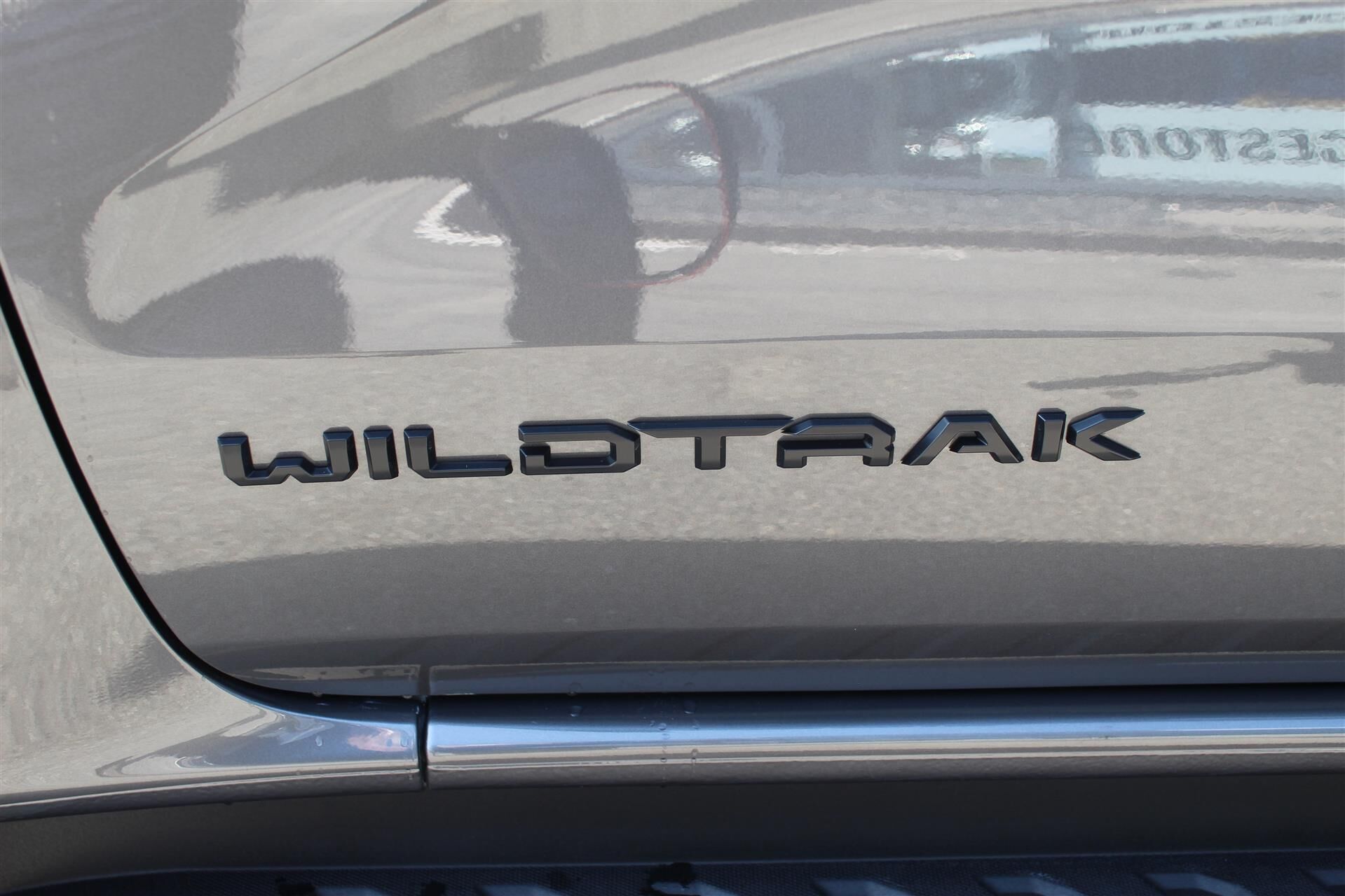 Billede af Ford Ranger Double Cab 2,3 EcoBoost Hybrid Wildtrak e-4WD 281HK Pick-Up 10g Aut.