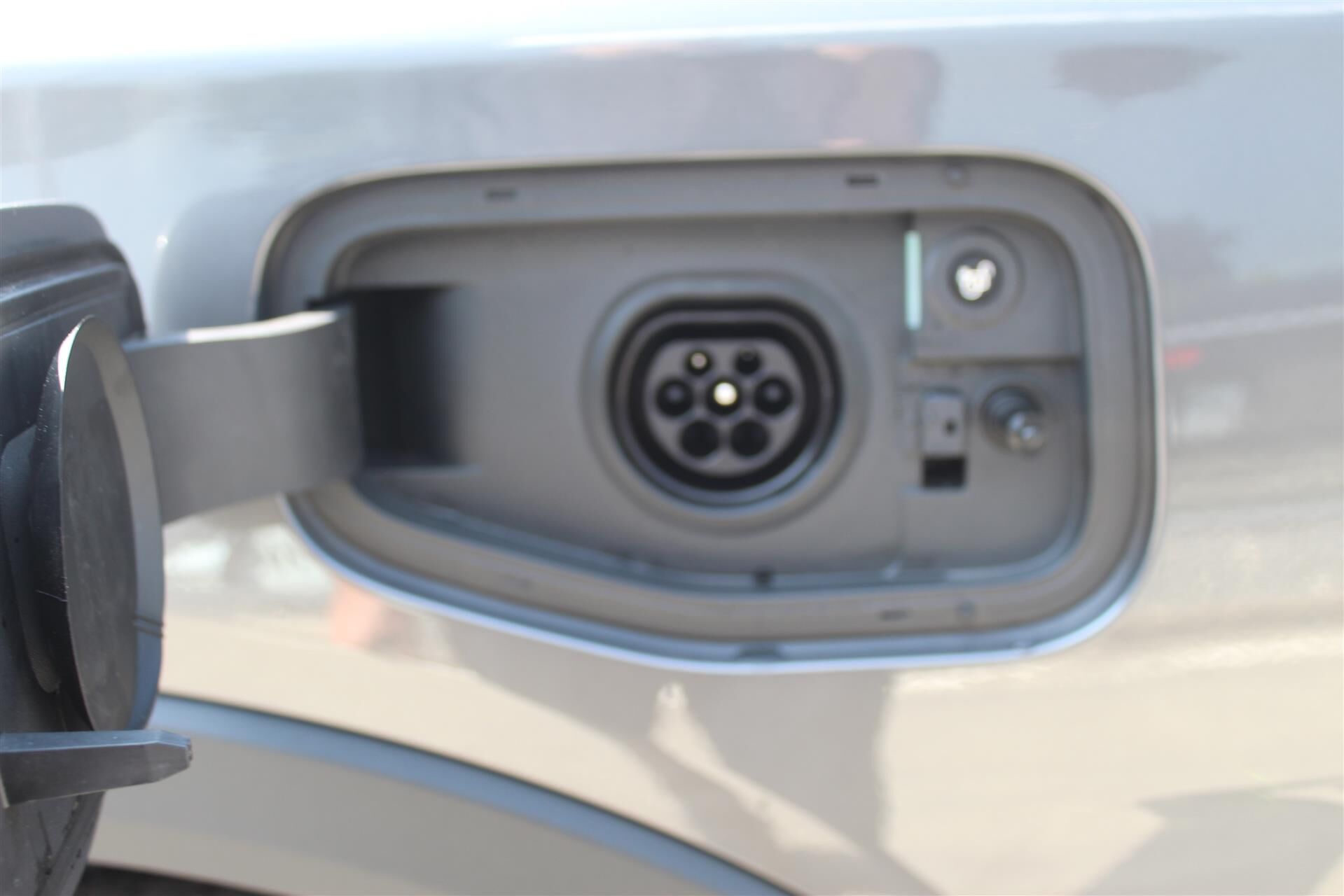 Billede af Ford Ranger Double Cab 2,3 EcoBoost Hybrid Wildtrak e-4WD 281HK Pick-Up 10g Aut.