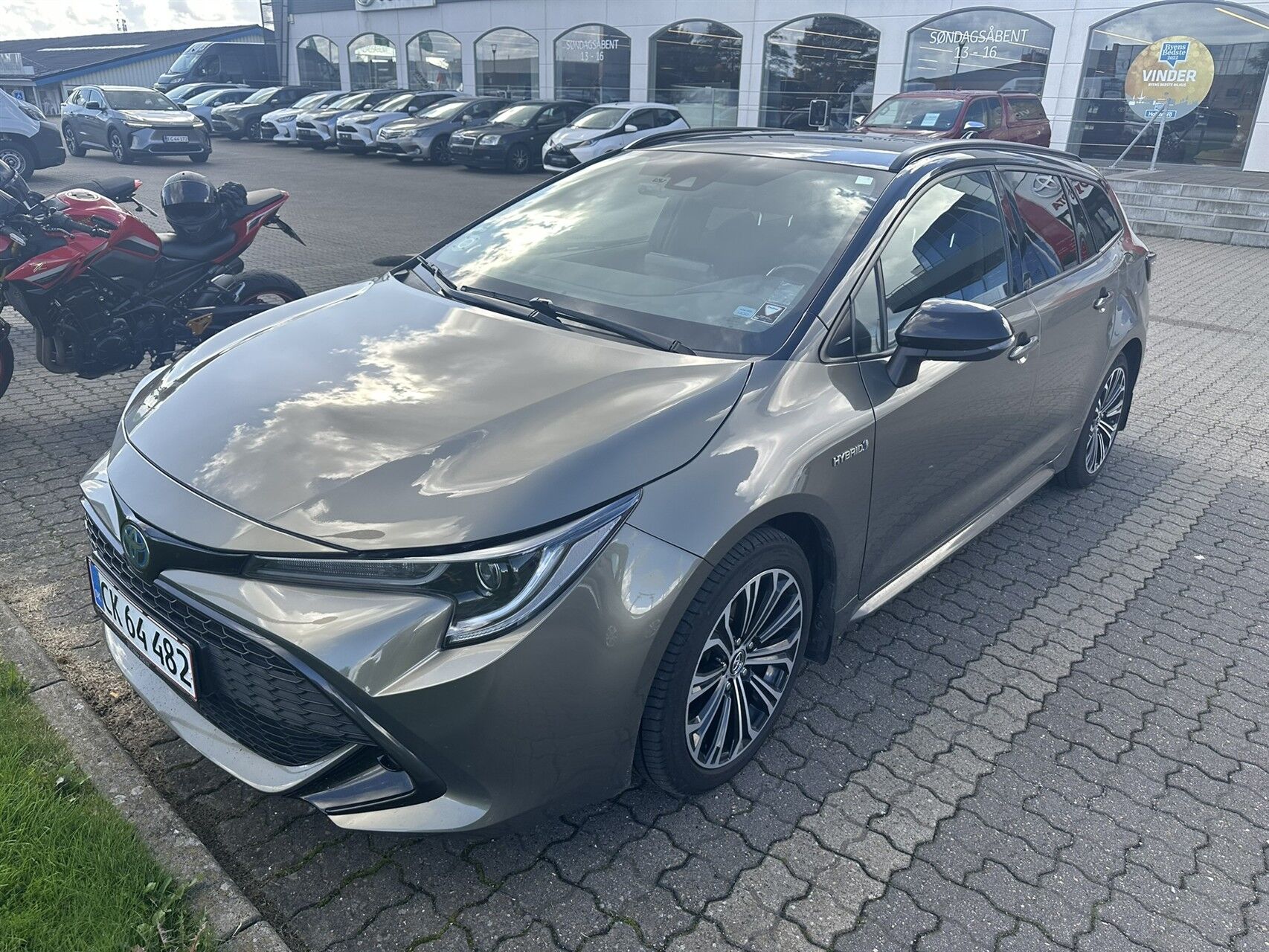 Billede af Toyota Corolla Touring Sports 1,8 Hybrid H3 Design E-CVT 122HK Stc Trinl. Gear