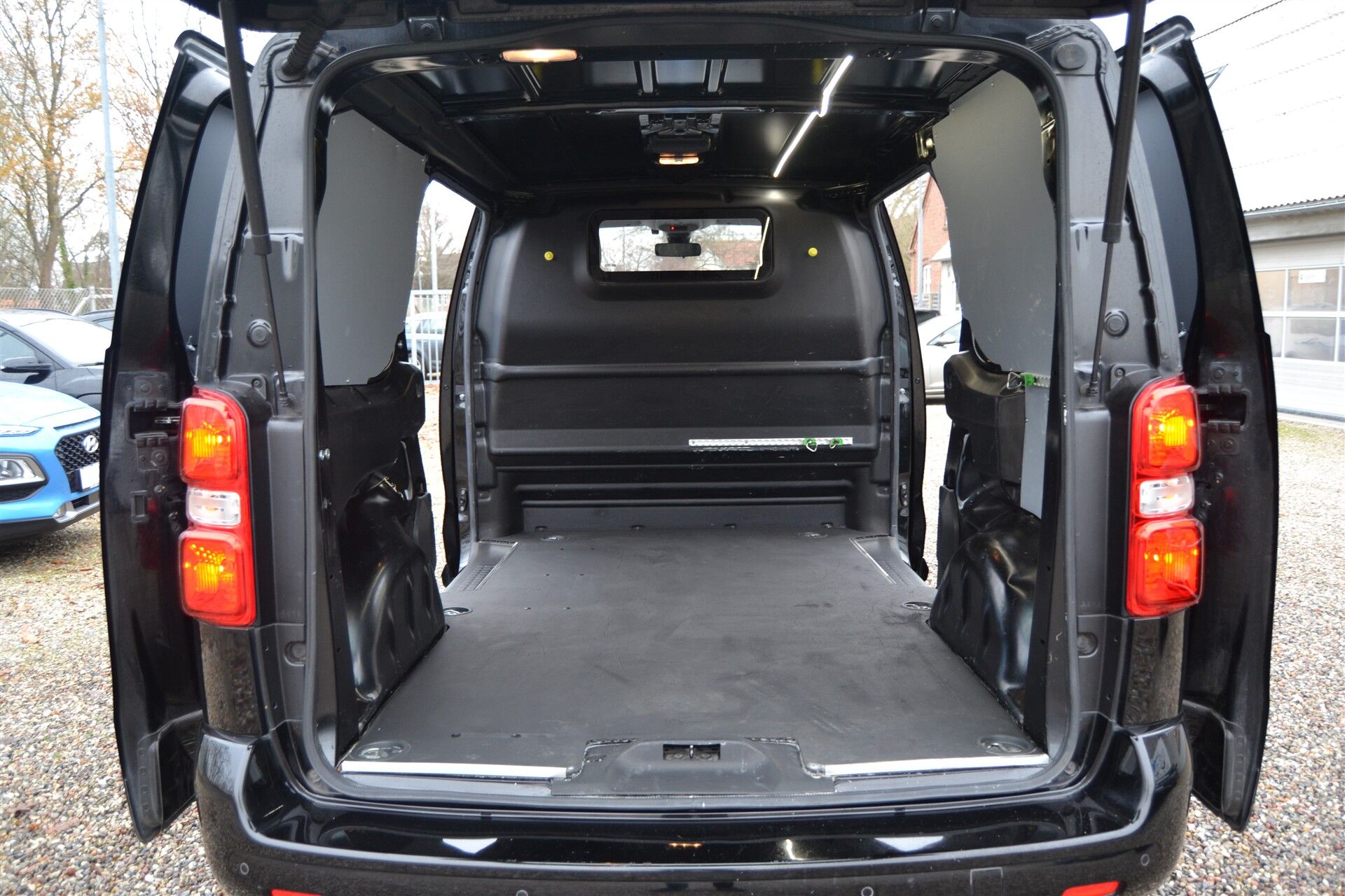 Billede af Toyota Proace Medium 2,0 D Comfort GR m/ dobbelt skydedør, bagklap 177HK Van 8g Aut.