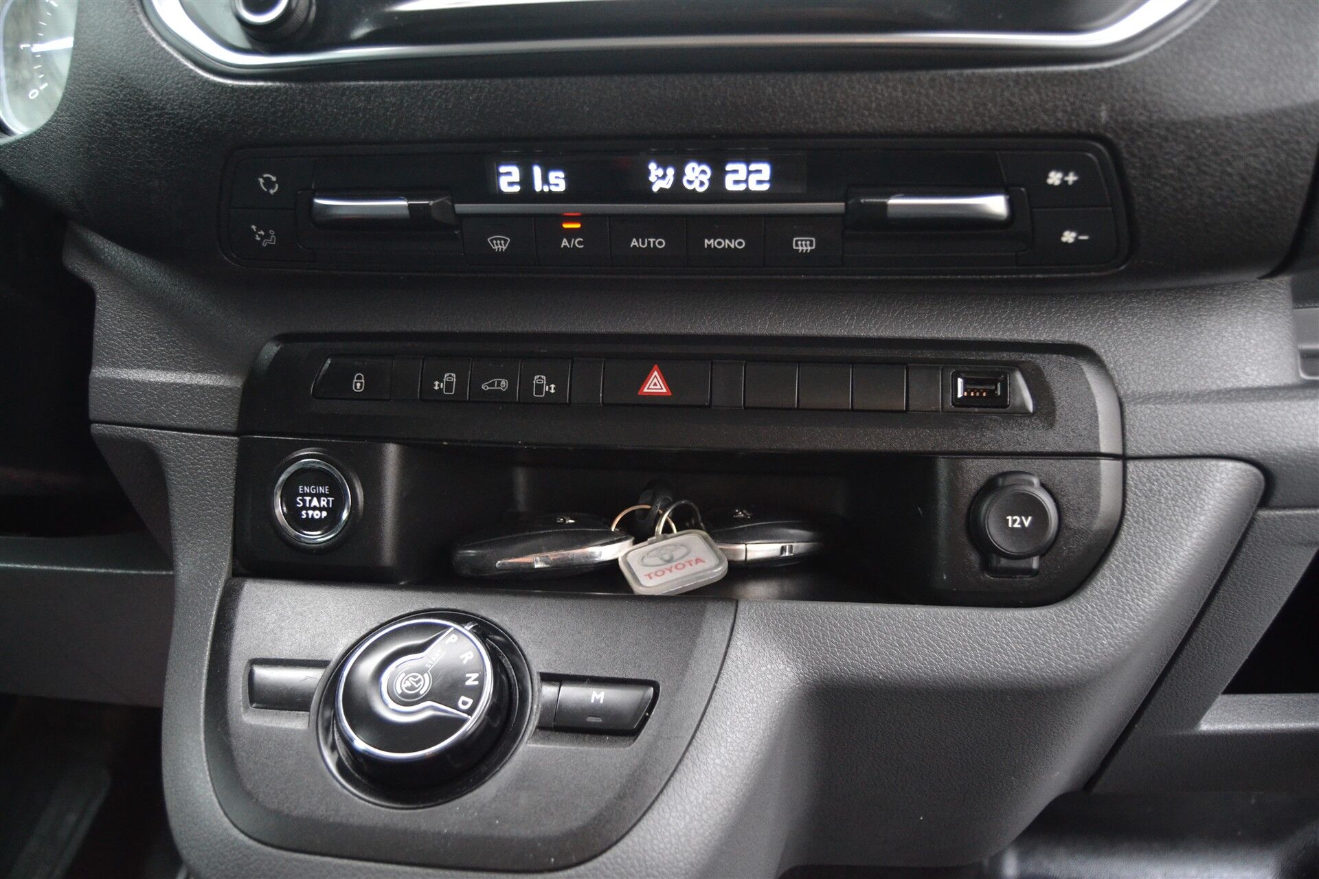 Billede af Toyota Proace Medium 2,0 D Comfort GR m/ dobbelt skydedør, bagklap 177HK Van 8g Aut.