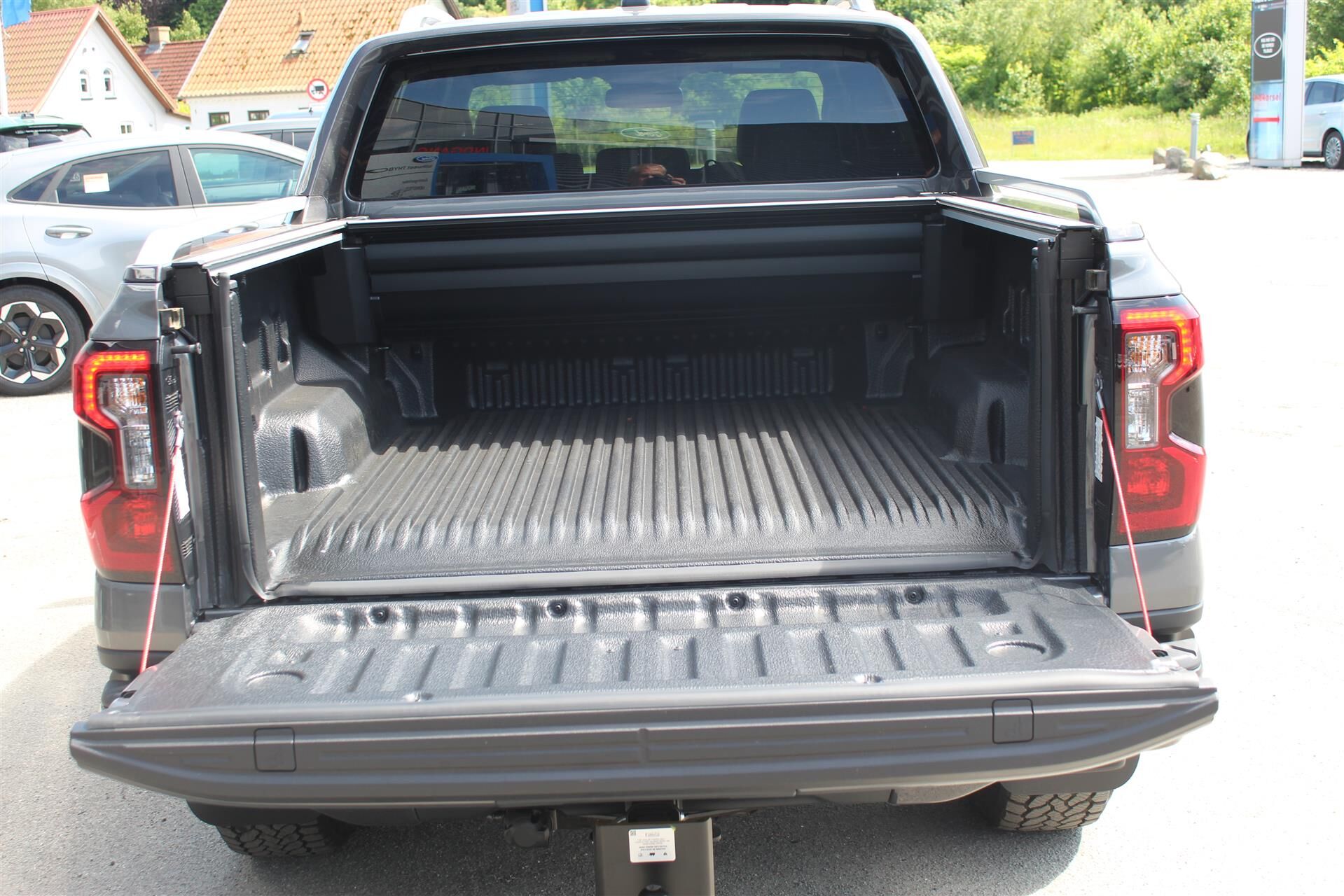 Billede af Ford Ranger Double Cab 2,3 EcoBoost Hybrid Wildtrak e-4WD 281HK Pick-Up 10g Aut.