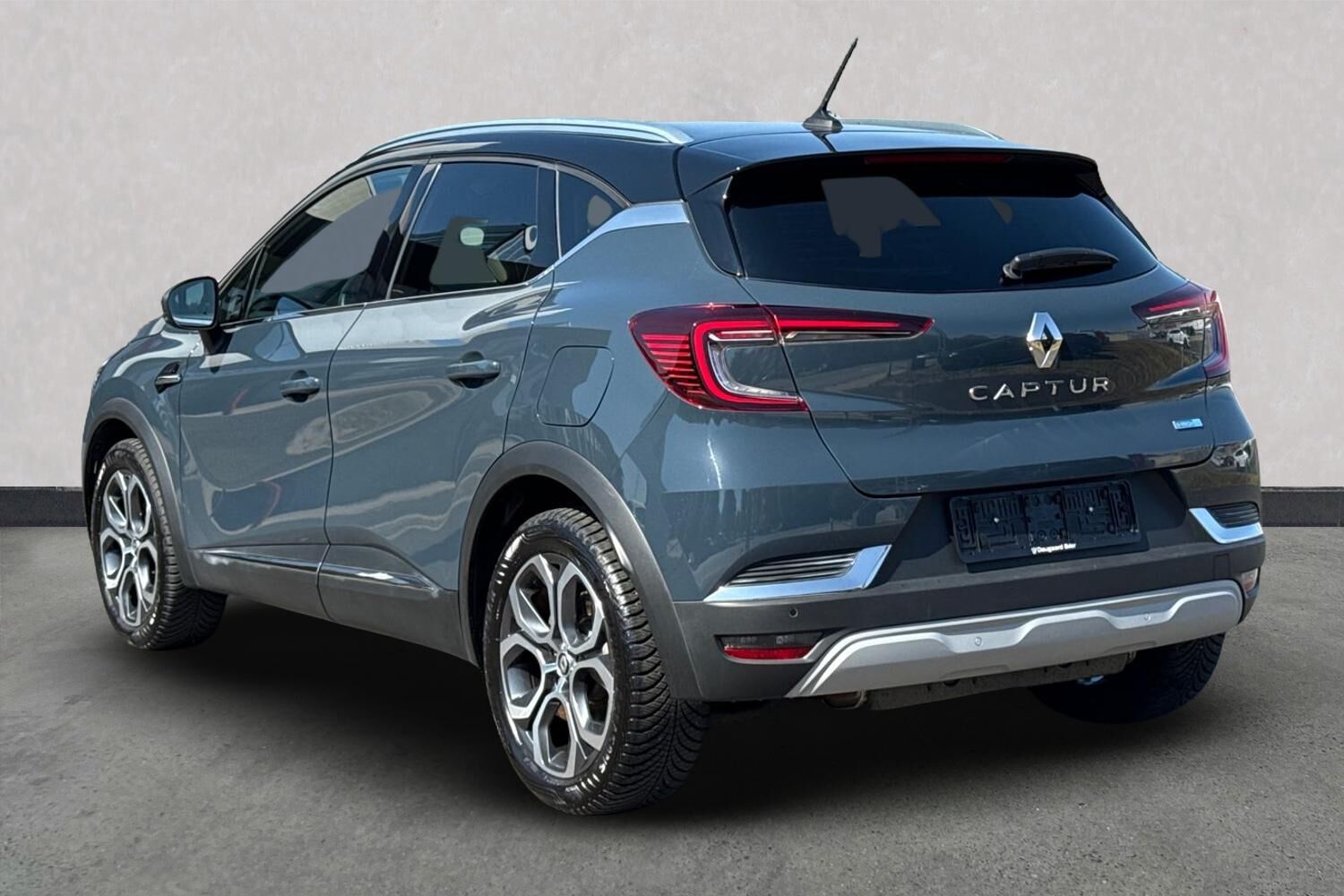 Billede af Renault Captur 1,6 E-TECH  Plugin-hybrid Intens 160HK 5d Aut.