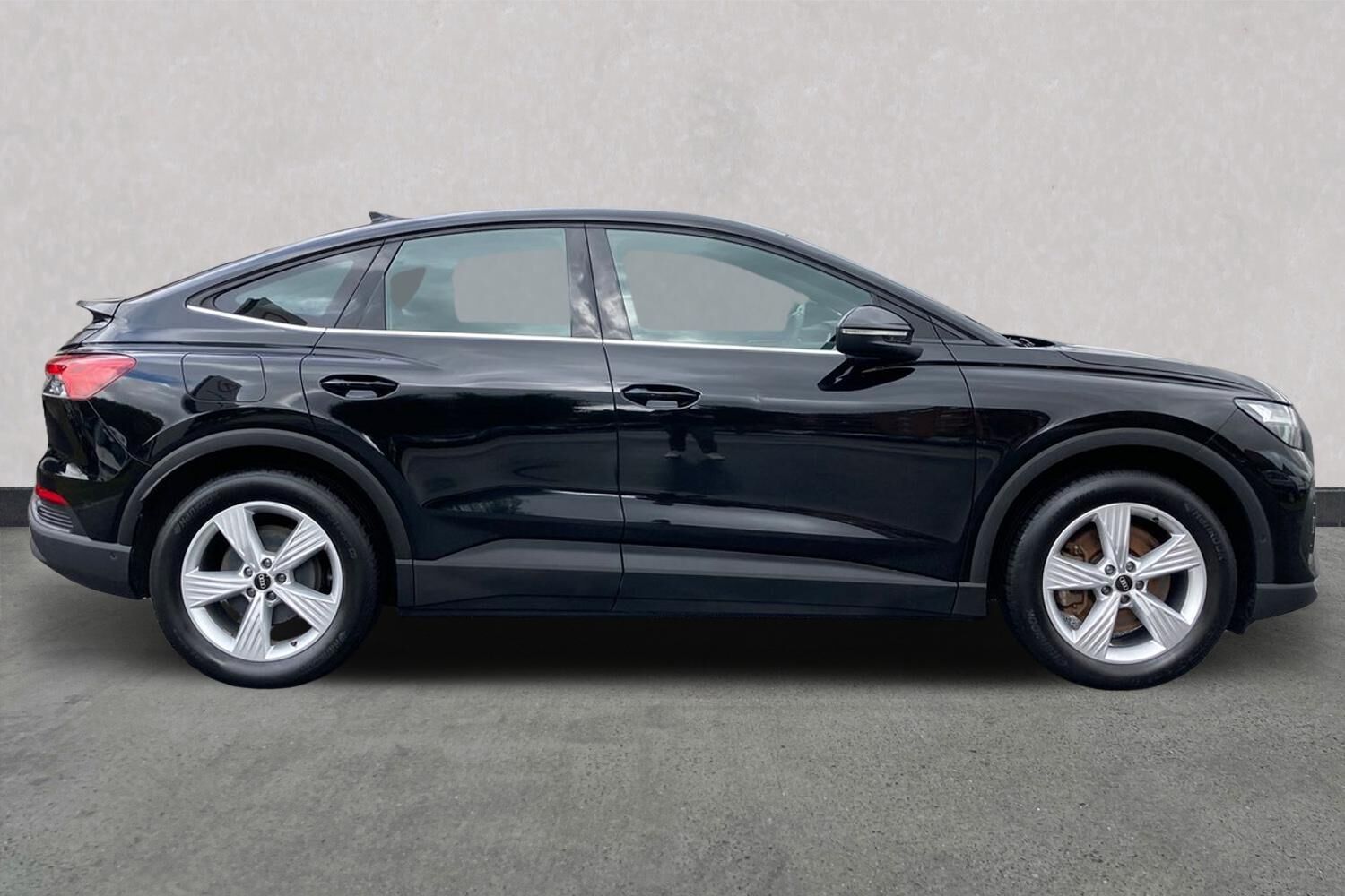 Billede af Audi Q4 Sportback 40 E-tron Attitude 204HK 5d Aut.