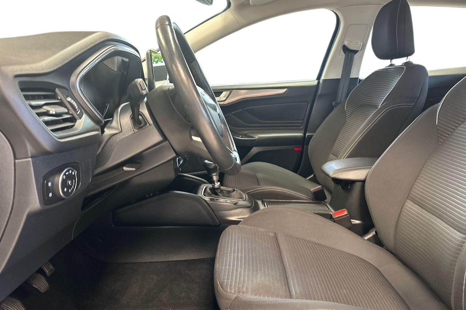 Billede af Ford Focus 1,0 EcoBoost Hybrid Titanium 125HK Stc 6g