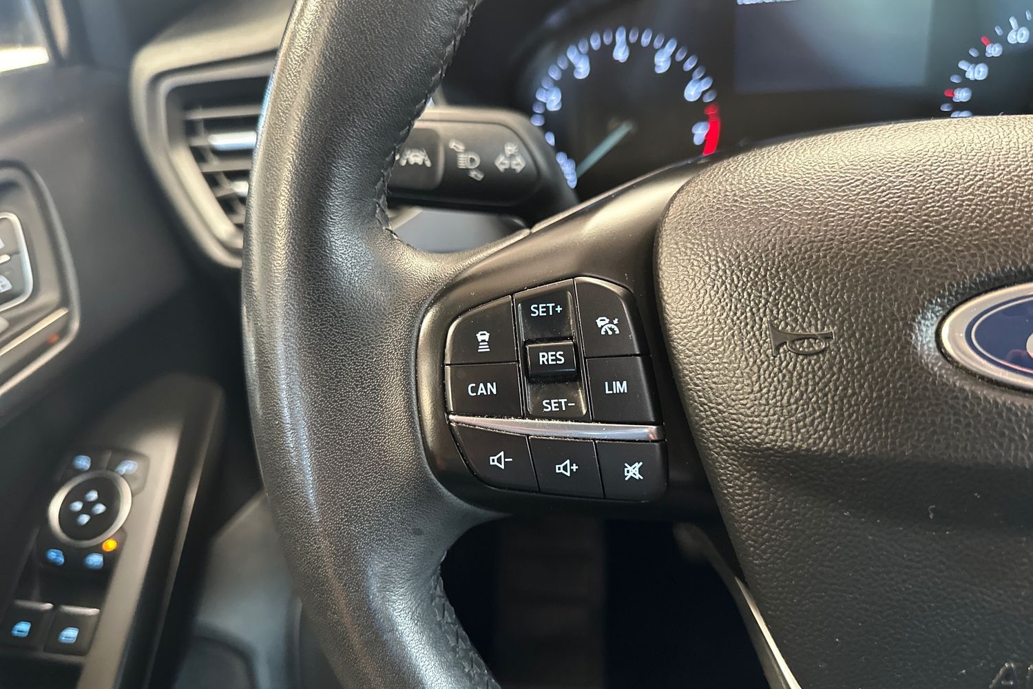 Billede af Ford Focus 1,0 EcoBoost Hybrid Titanium 125HK Stc 6g