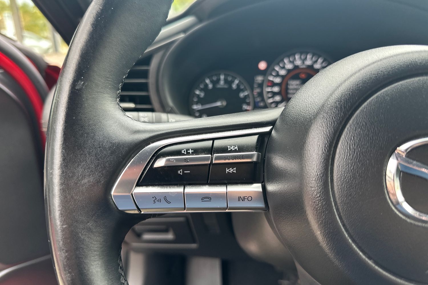 Billede af Mazda 3 2,0 Skyactiv-G  Mild hybrid Cosmo 122HK 5d 6g Aut.