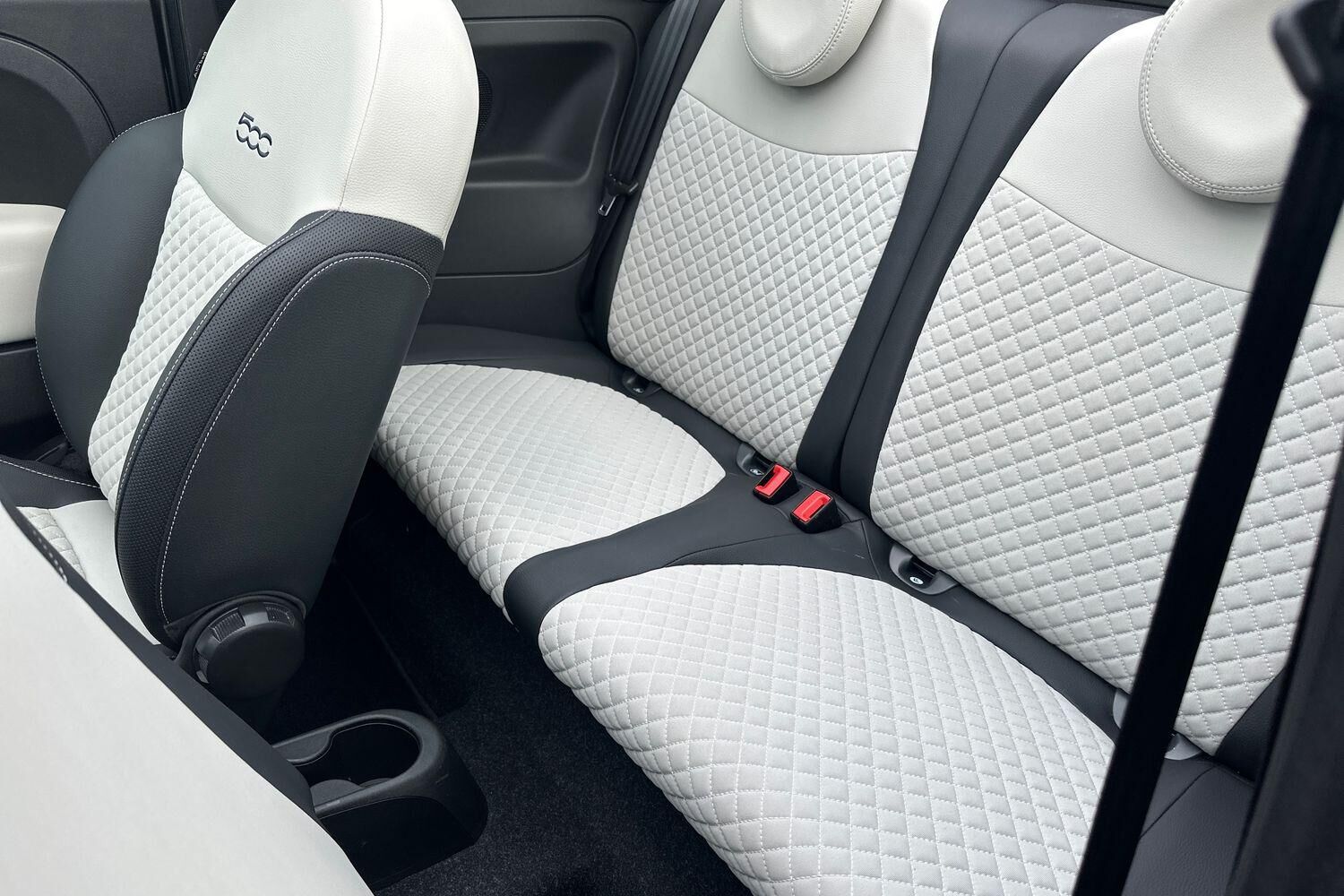 Billede af Fiat 500C 1,0 Mild hybrid DolceVita Pack 70HK Cabr. 6g