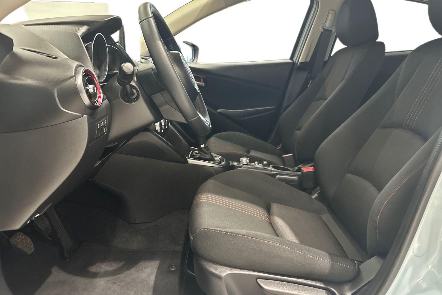 Billede af Mazda 2 1,5 e-Skyactiv-G  Mild hybrid Homura 90HK 5d 6g