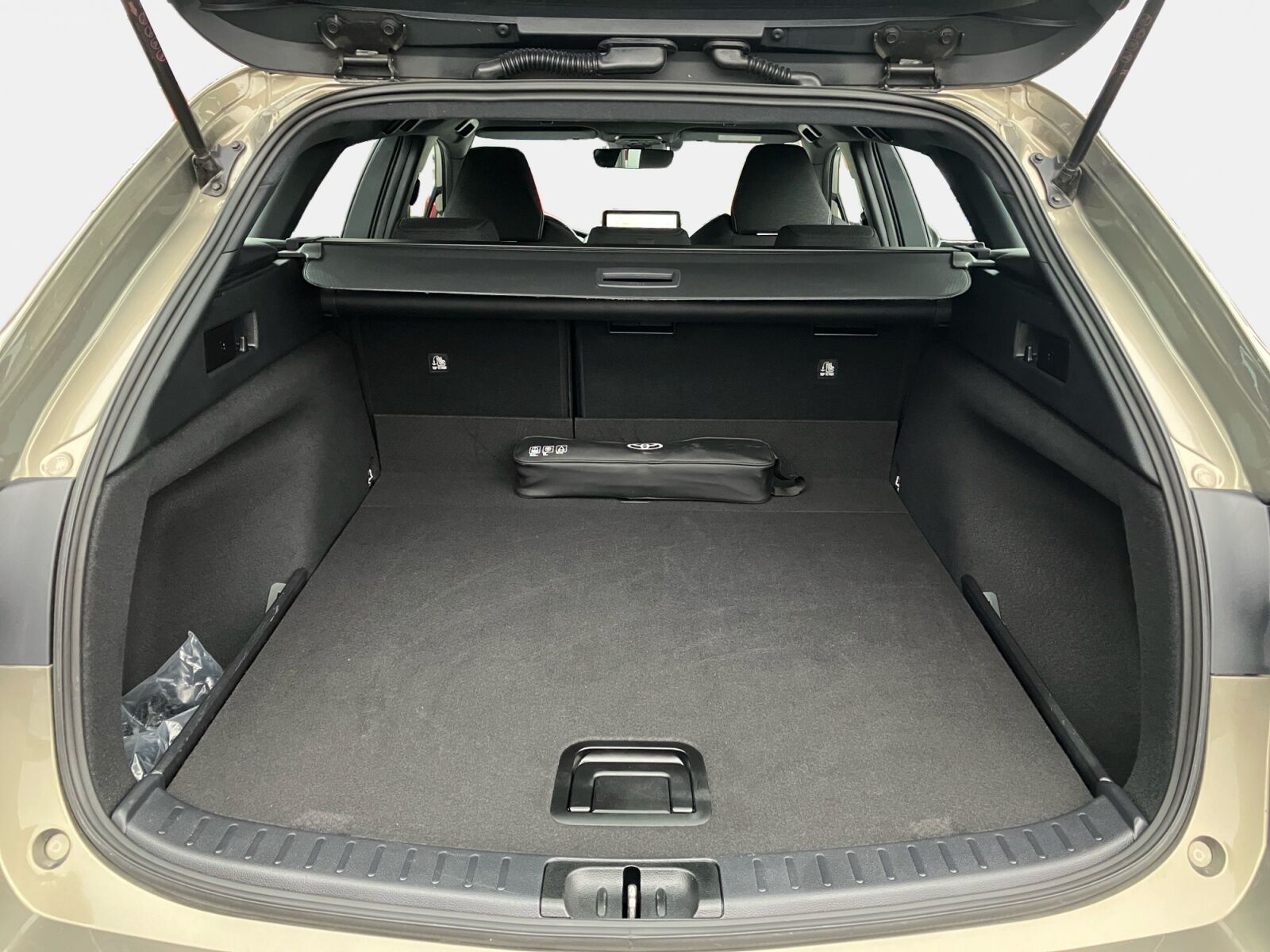 Billede af Toyota Corolla Touring Sports 1,8 Hybrid Active Safety Pack E-CVT 140HK Stc Trinl. Gear