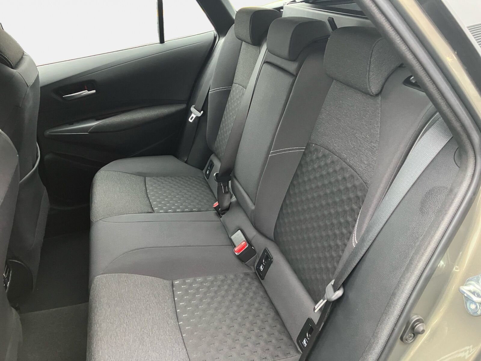 Billede af Toyota Corolla Touring Sports 1,8 Hybrid Active Safety Pack E-CVT 140HK Stc Trinl. Gear