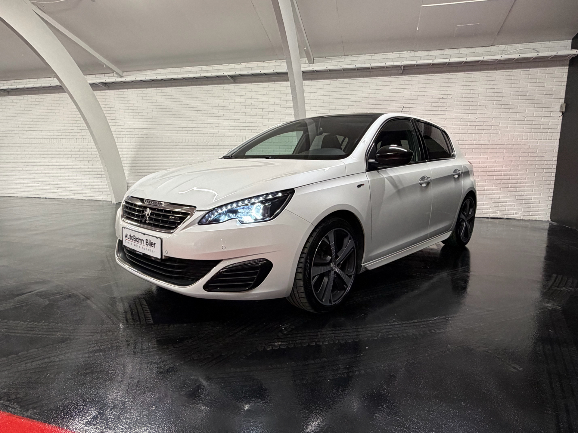 Billede af Peugeot 308 1,6 e-THP GT 205HK 5d 6g