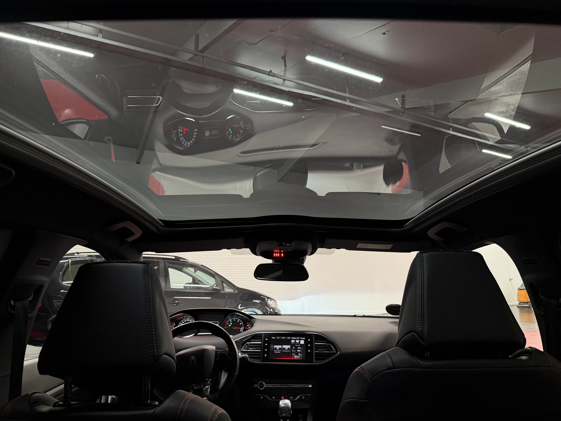 Billede af Peugeot 308 1,6 e-THP GT 205HK 5d 6g