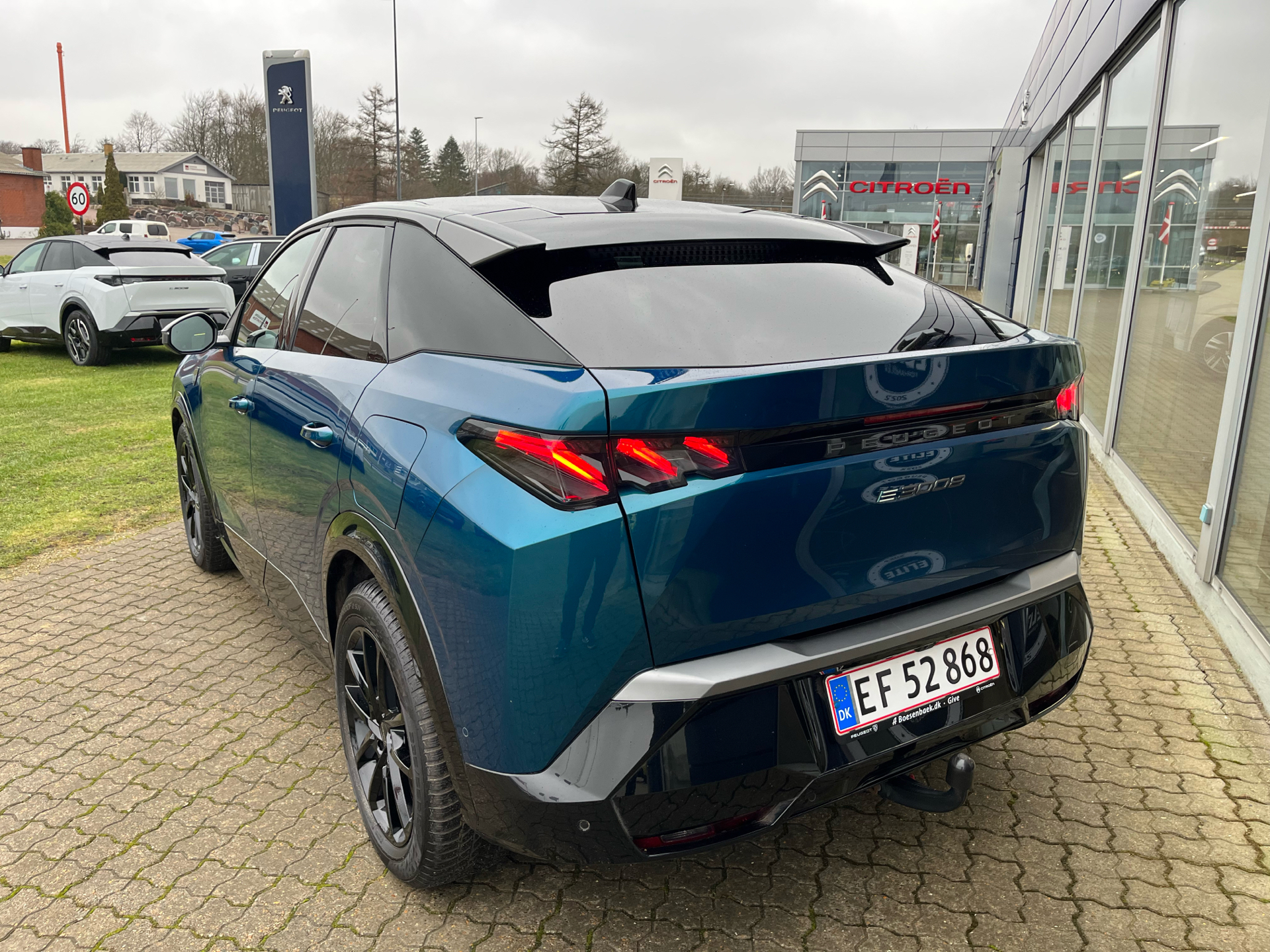 Billede af Peugeot e-3008 EL GT Pack 210HK 5d Aut.