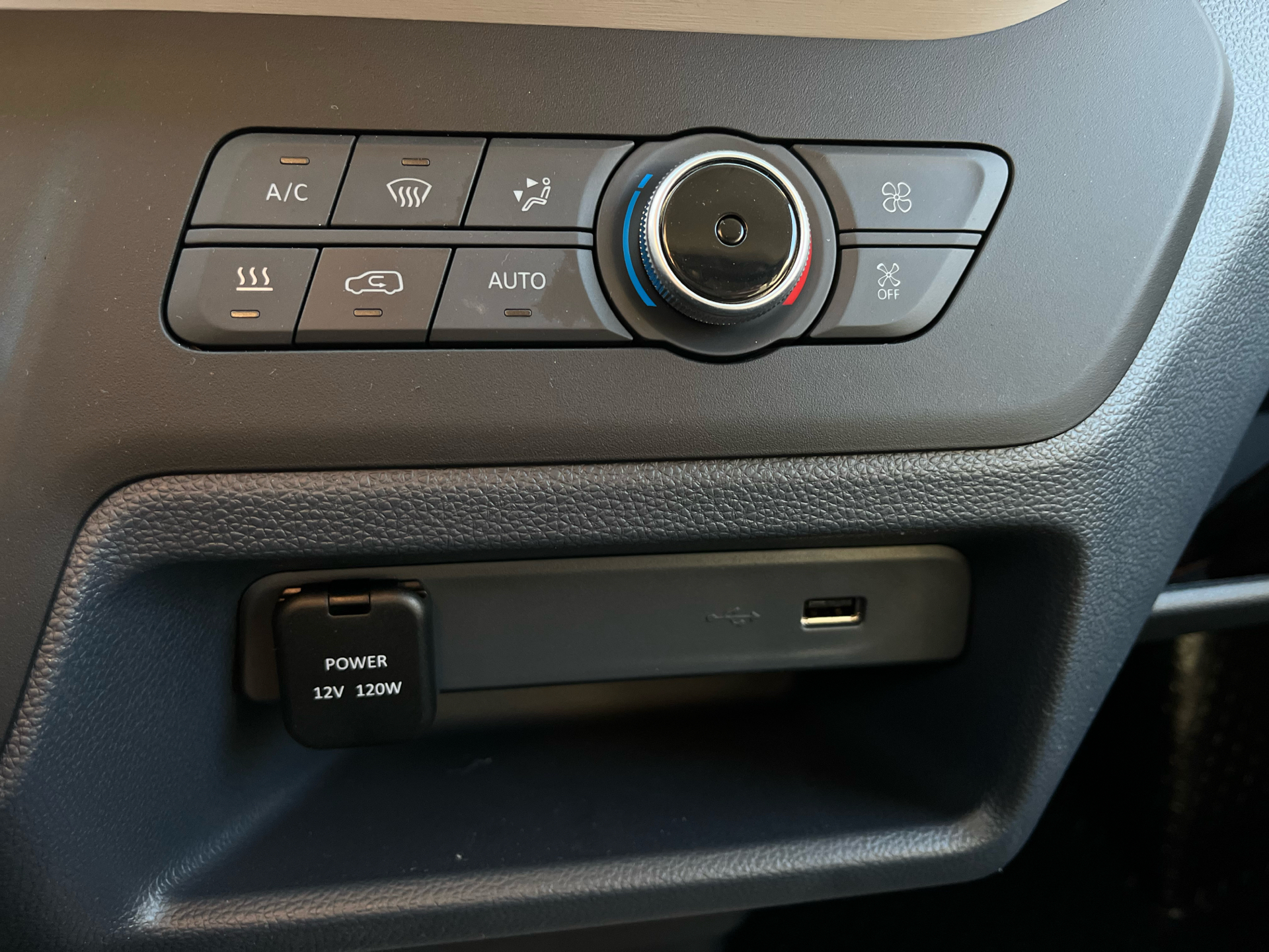 Billede af Maxus e-Deliver 3 SWB EL 122HK Van Aut.