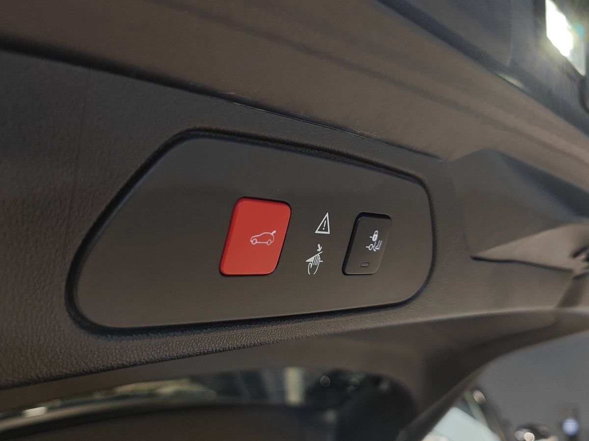 Billede af Opel Grandland X 1,6 PHEV  Plugin-hybrid Ultimate AWD 300HK 5d 8g Aut.