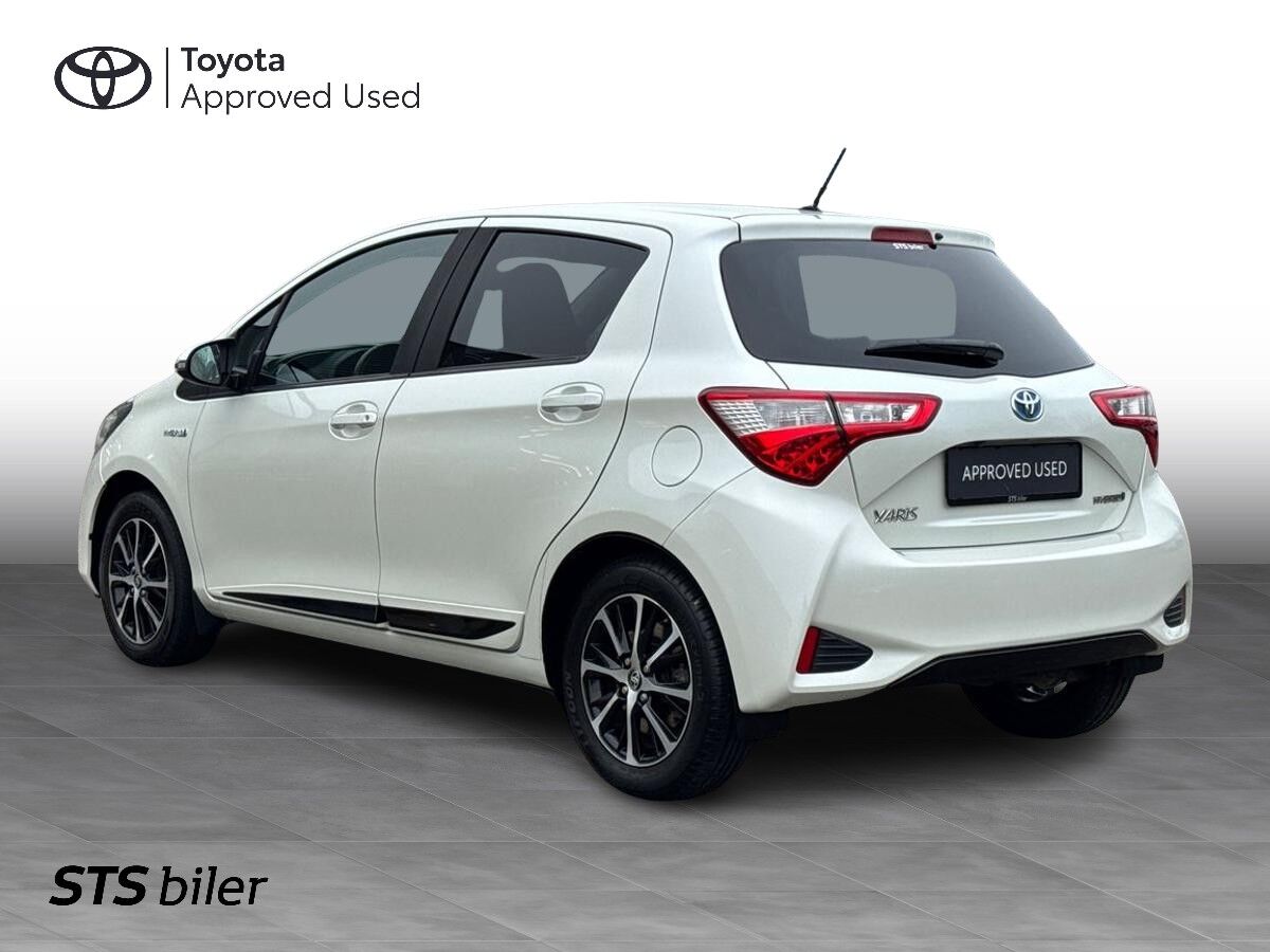 Billede af Toyota Yaris 1,5 Hybrid H3 Smartpakke E-CVT 100HK 5d Trinl. Gear
