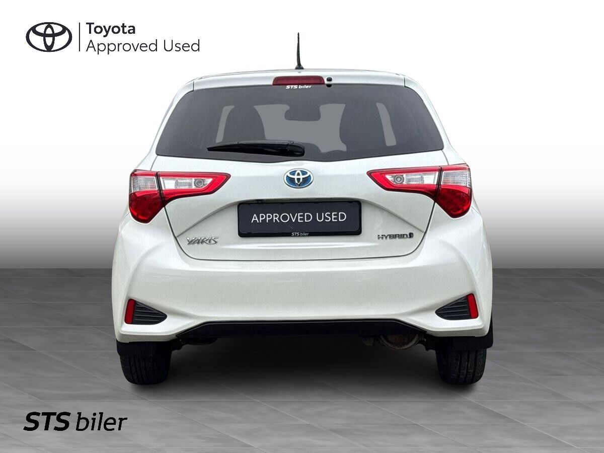 Billede af Toyota Yaris 1,5 Hybrid H3 Smartpakke E-CVT 100HK 5d Trinl. Gear