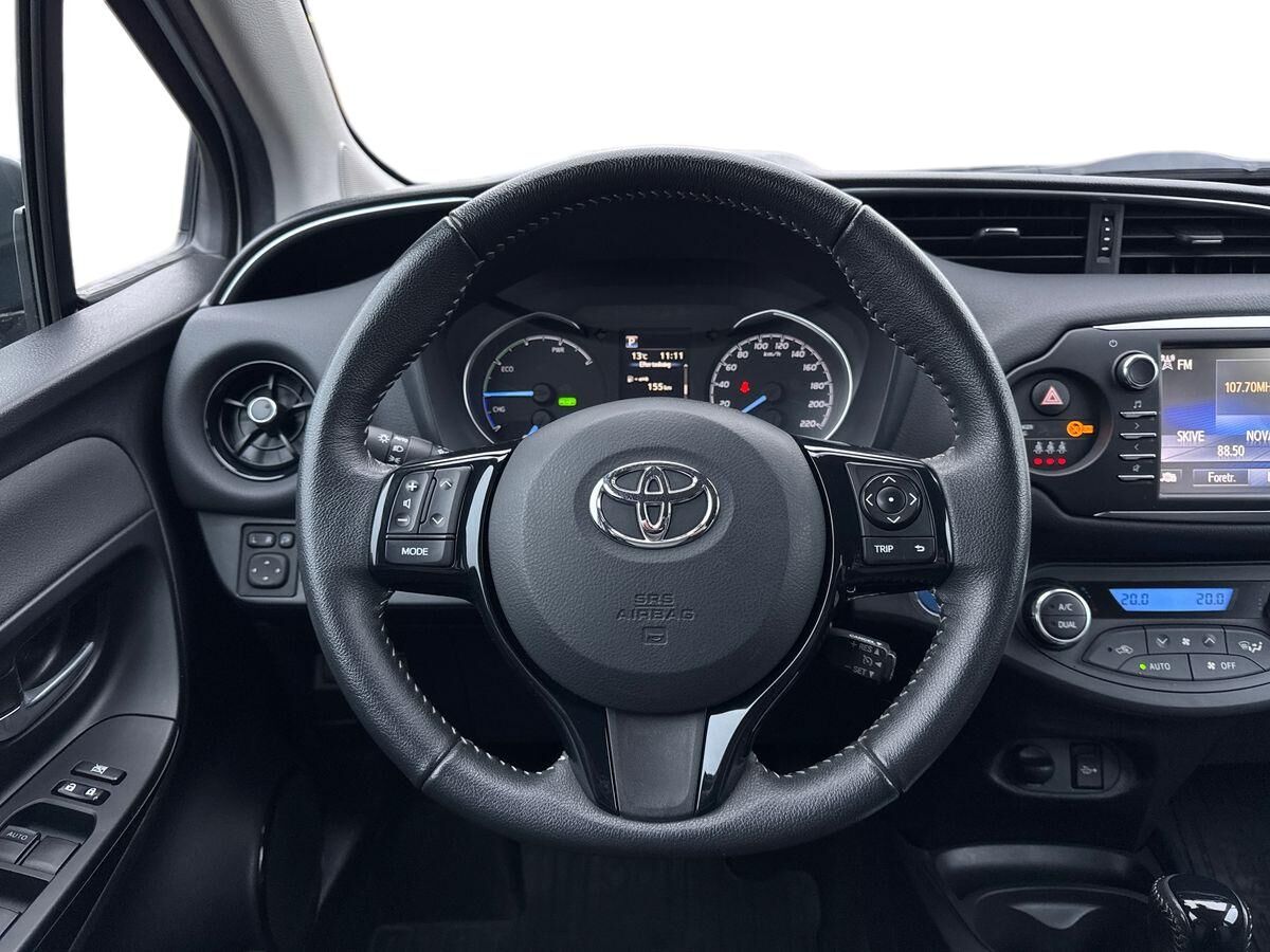 Billede af Toyota Yaris 1,5 Hybrid H3 Smartpakke E-CVT 100HK 5d Trinl. Gear