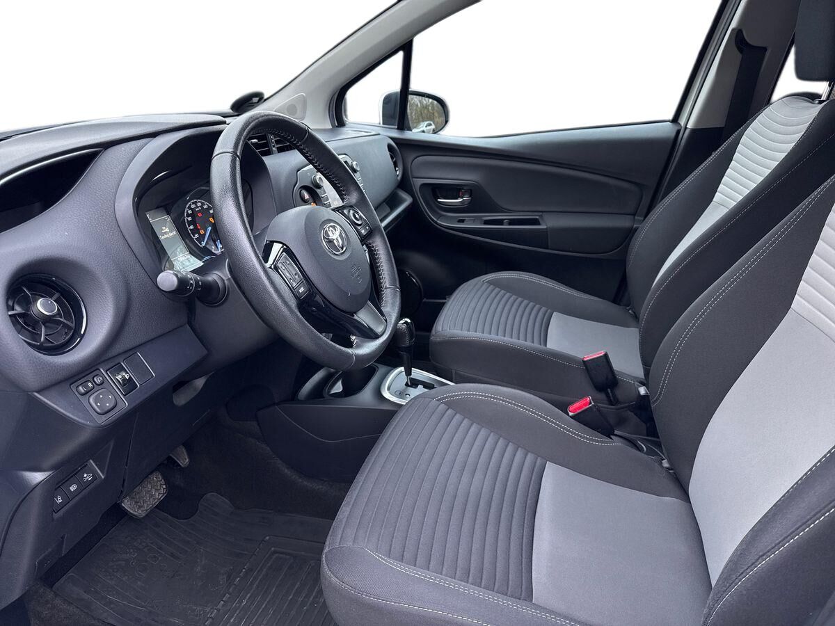 Billede af Toyota Yaris 1,5 Hybrid H3 Smartpakke E-CVT 100HK 5d Trinl. Gear