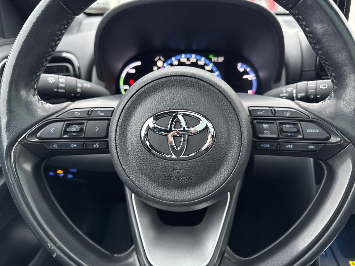 Billede af Toyota Yaris Cross 1,5 Hybrid Style Technology Plus 116HK 5d Trinl. Gear