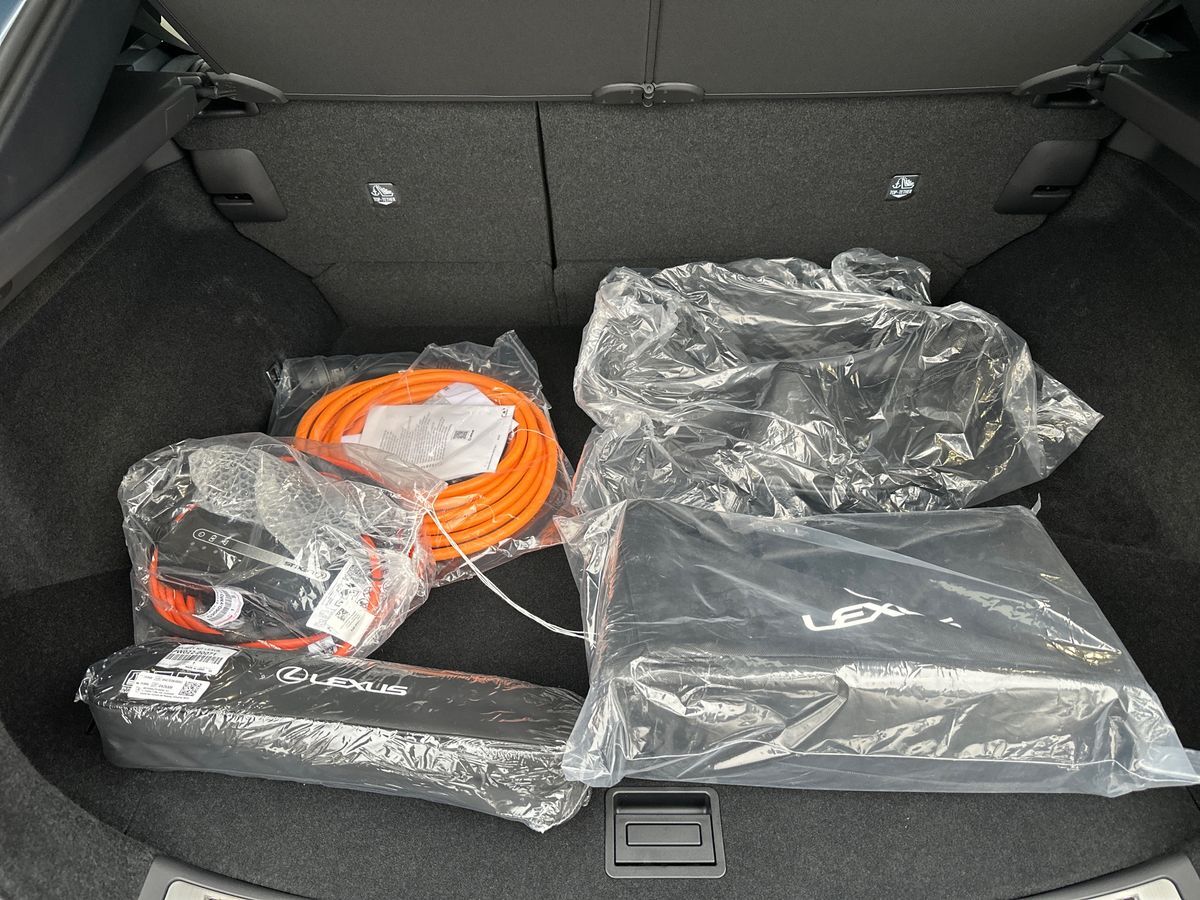 Billede af Lexus RZ 300e EL Luxury 204HK 4d Aut.