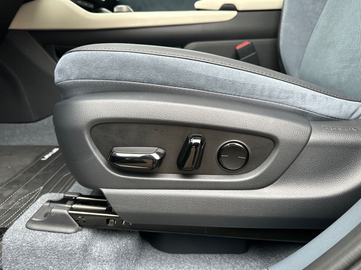 Billede af Lexus RZ 300e EL Luxury 204HK 4d Aut.