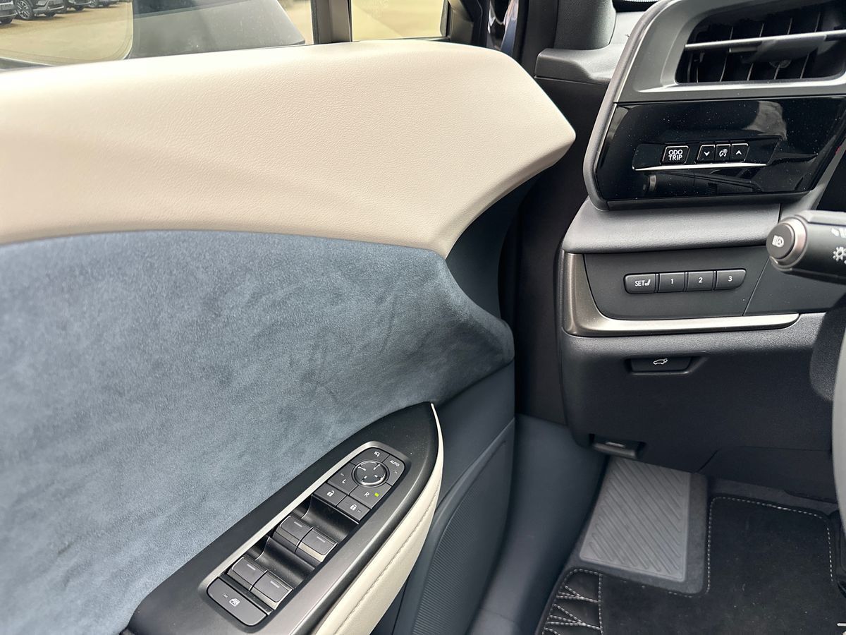 Billede af Lexus RZ 300e EL Luxury 204HK 4d Aut.