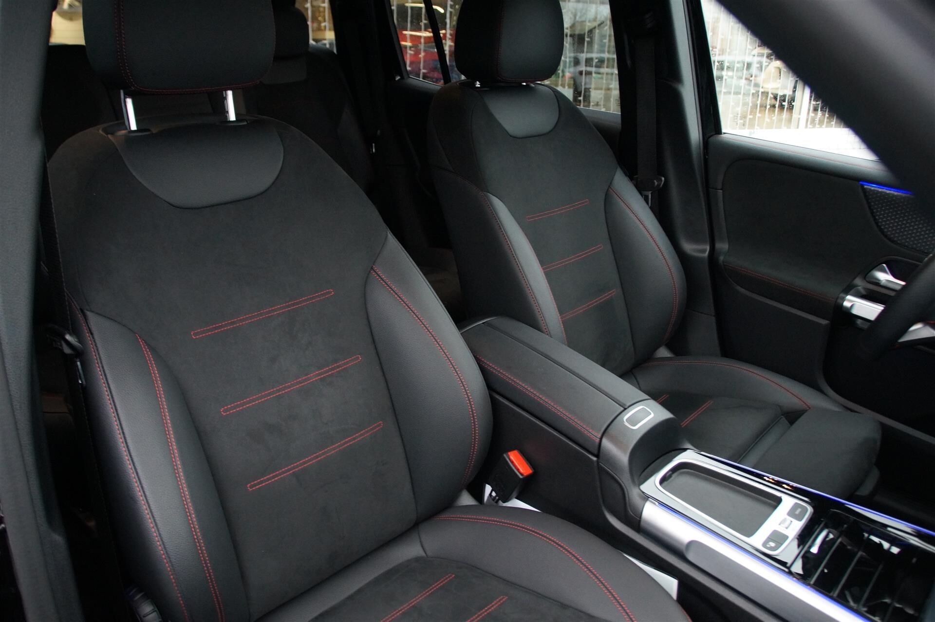 Billede af Mercedes-Benz EQB 300 EL AMG Line 4Matic 228HK 5d Aut.