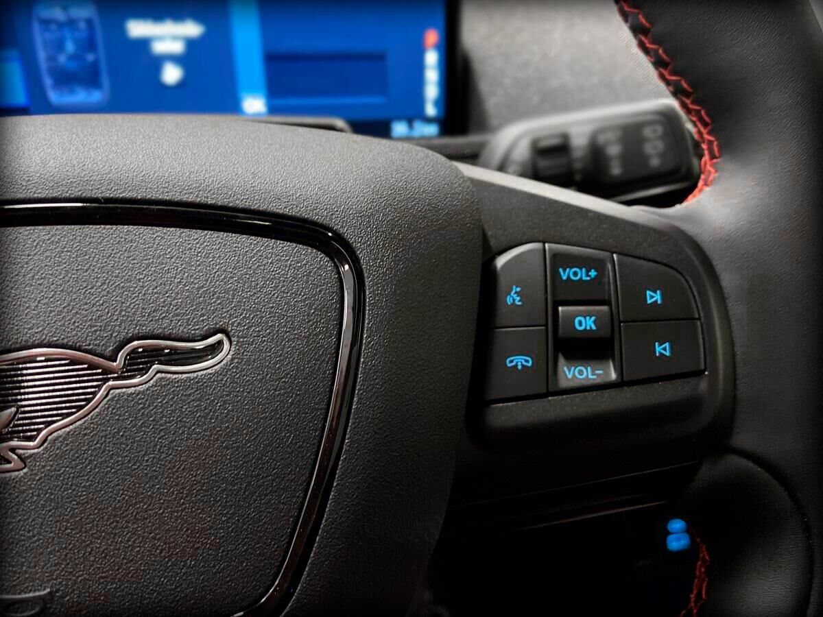 Billede af Ford Mustang Mach-E EL SR Premium AWD 269HK 5d Trinl. Gear