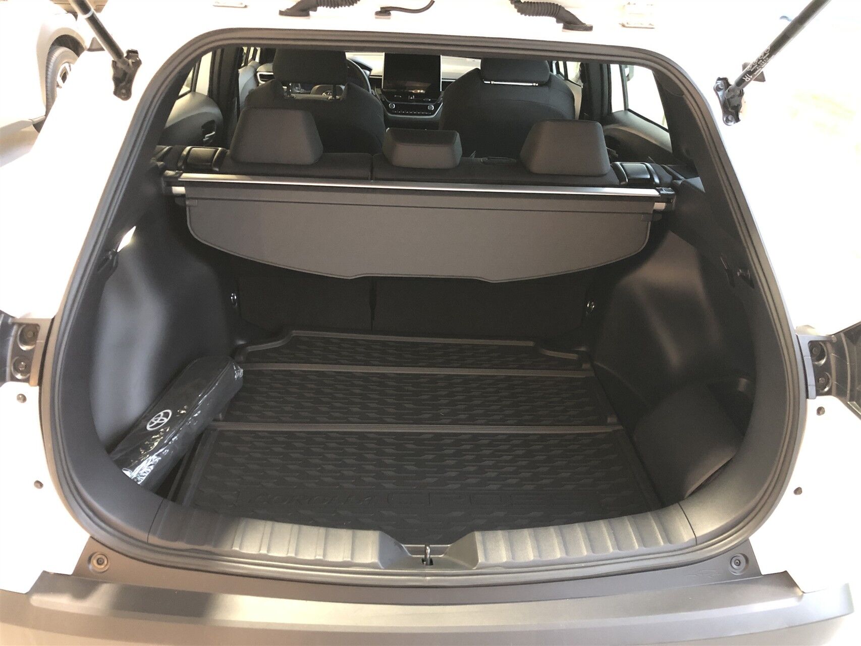 Billede af Toyota Corolla Cross 2,0 Hybrid Active E-CVT 197HK 5d Aut.