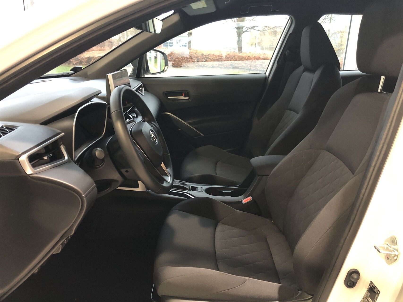 Billede af Toyota Corolla Cross 2,0 Hybrid Active E-CVT 197HK 5d Aut.