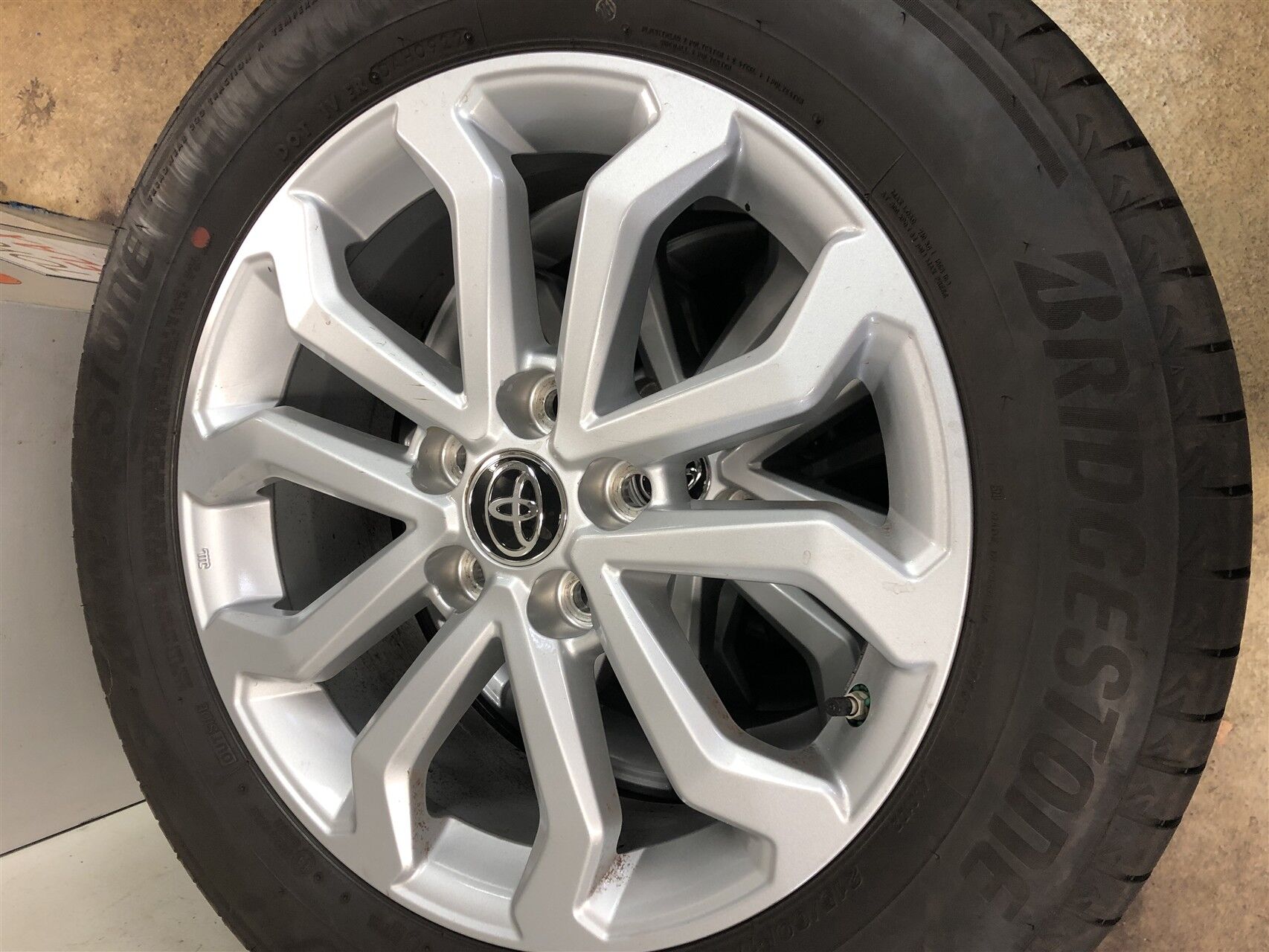 Billede af Toyota Corolla Cross 2,0 Hybrid Active E-CVT 197HK 5d Aut.