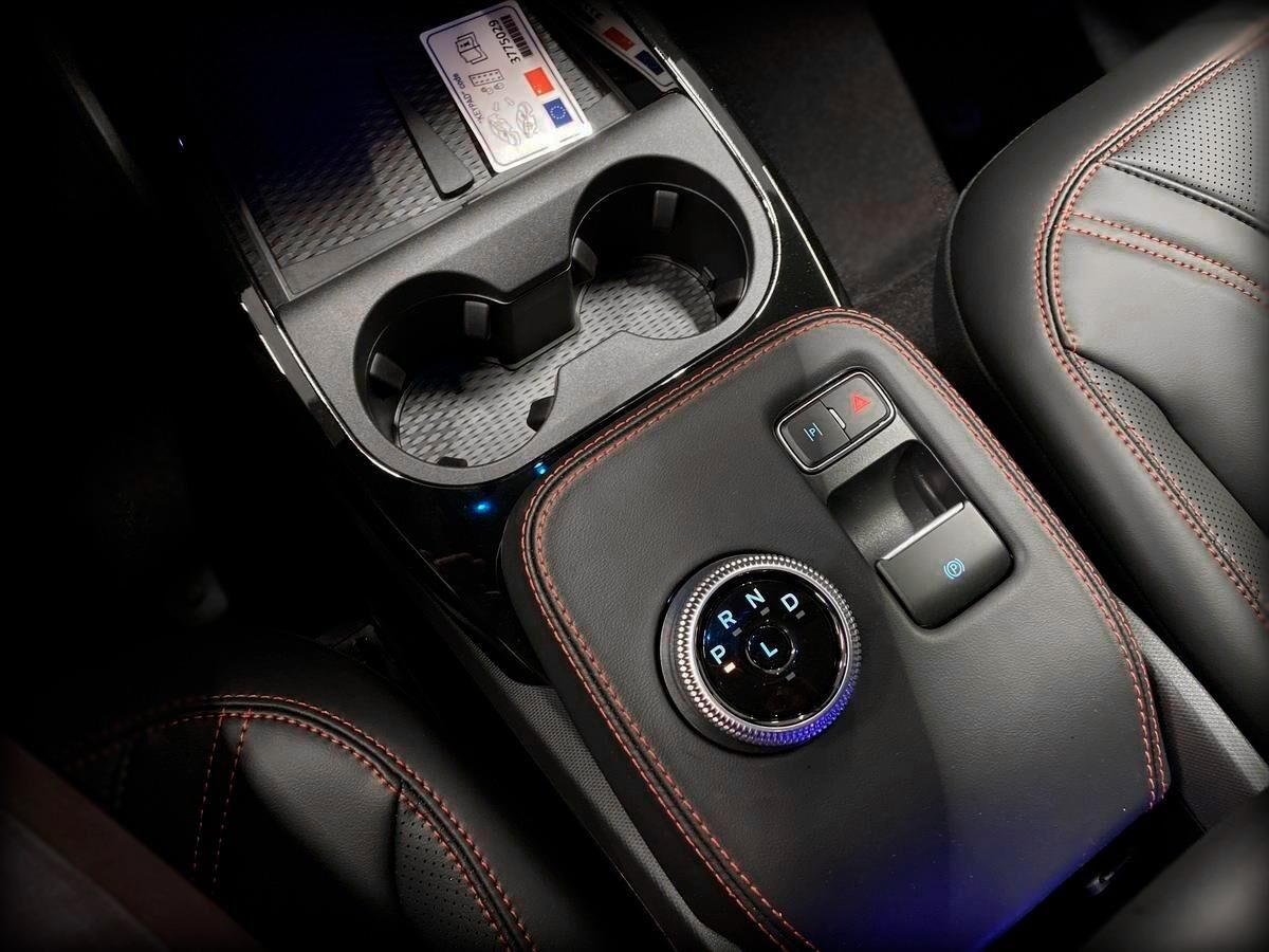 Billede af Ford Mustang Mach-E EL SR Premium AWD 269HK 5d Trinl. Gear