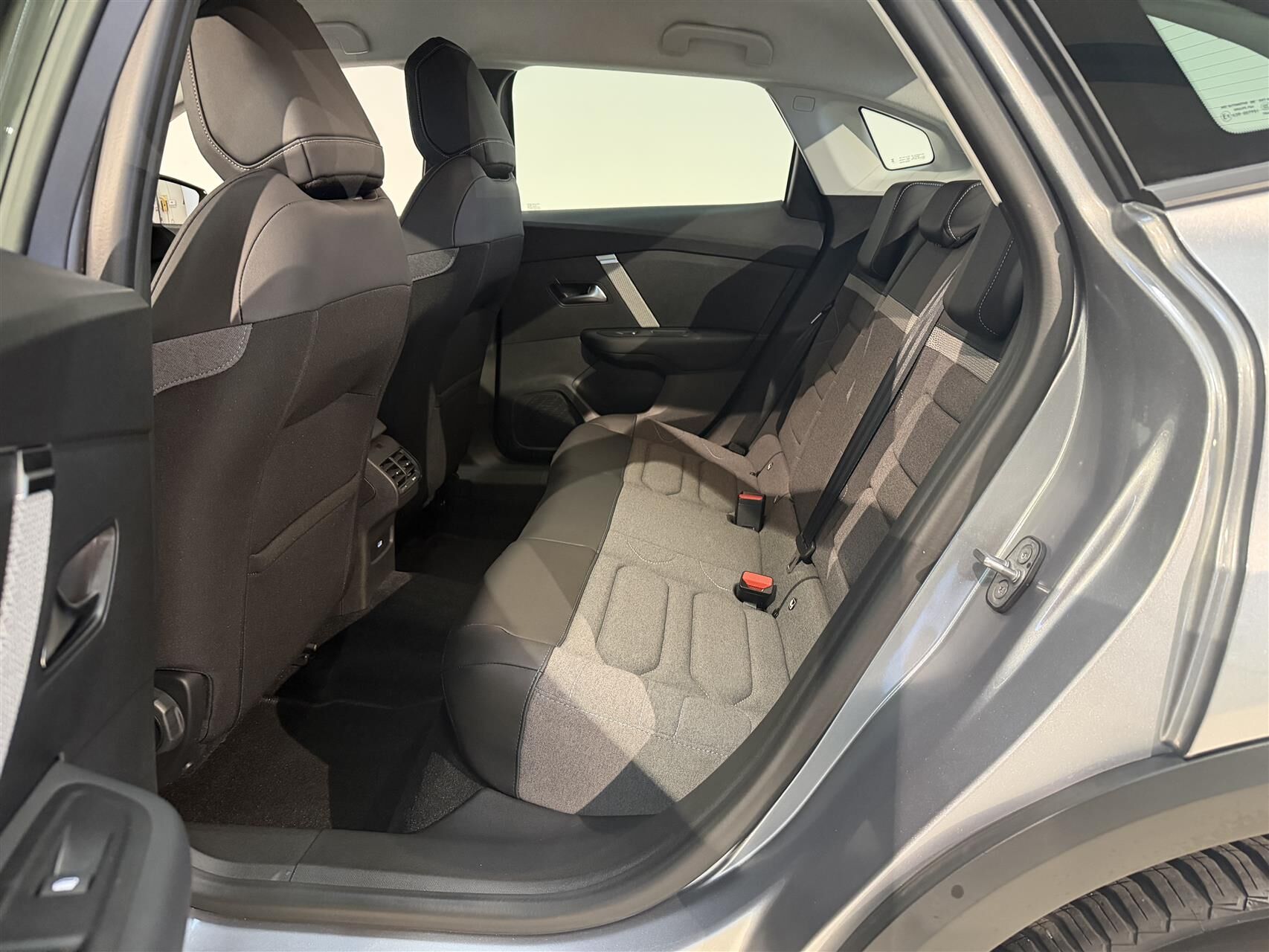 Billede af Citroën C4 X 1,2 PureTech Chevron Sport EAT8 130HK 5d 8g Aut.