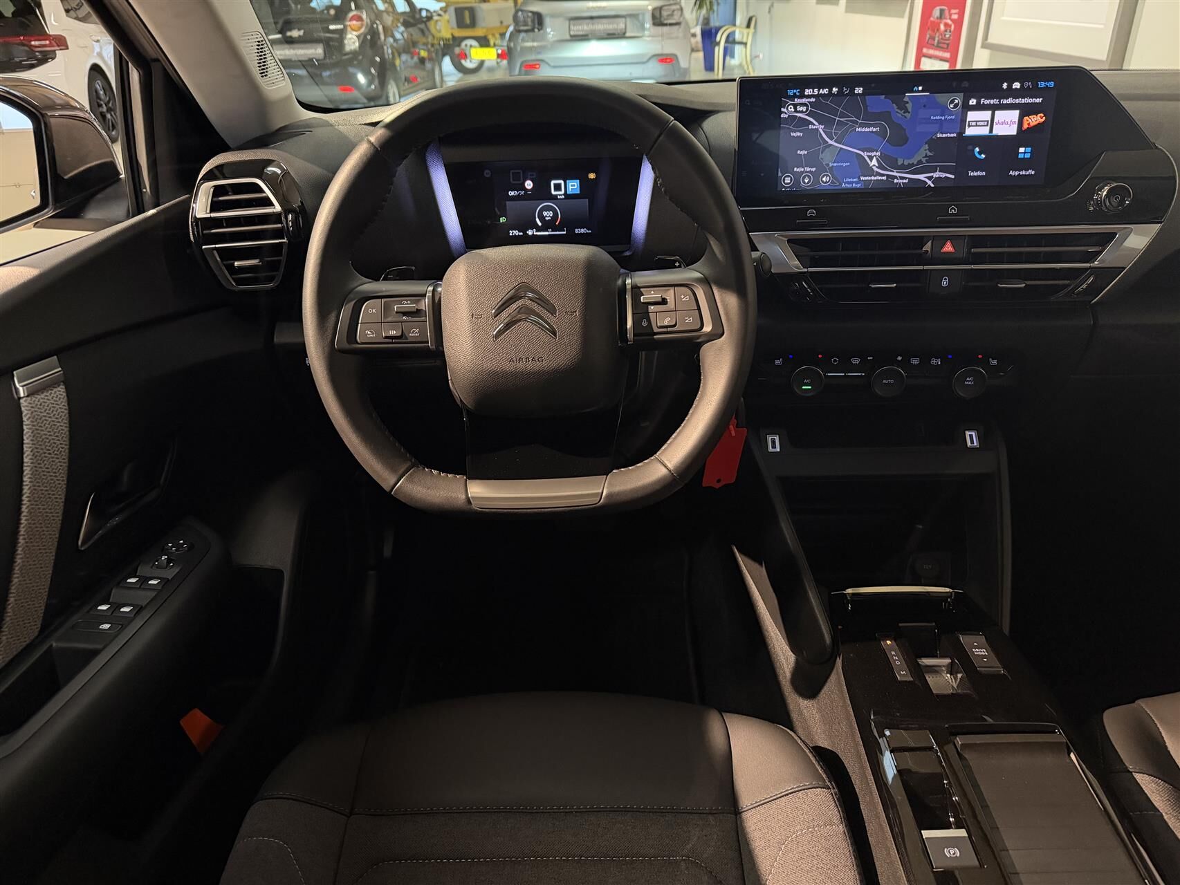 Billede af Citroën C4 X 1,2 PureTech Chevron Sport EAT8 130HK 5d 8g Aut.