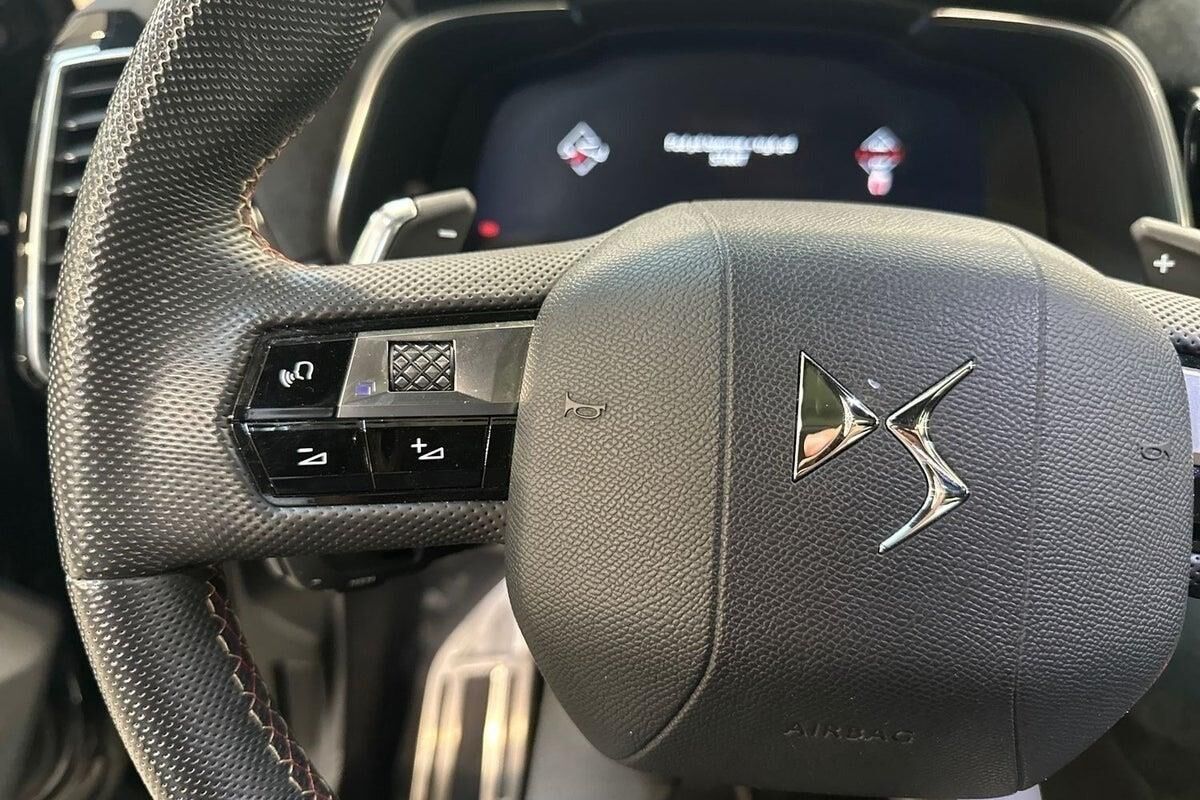 Billede af DS DS7 Crossback 1,6 PureTech Prestige EAT8 180HK 5d 8g Aut.