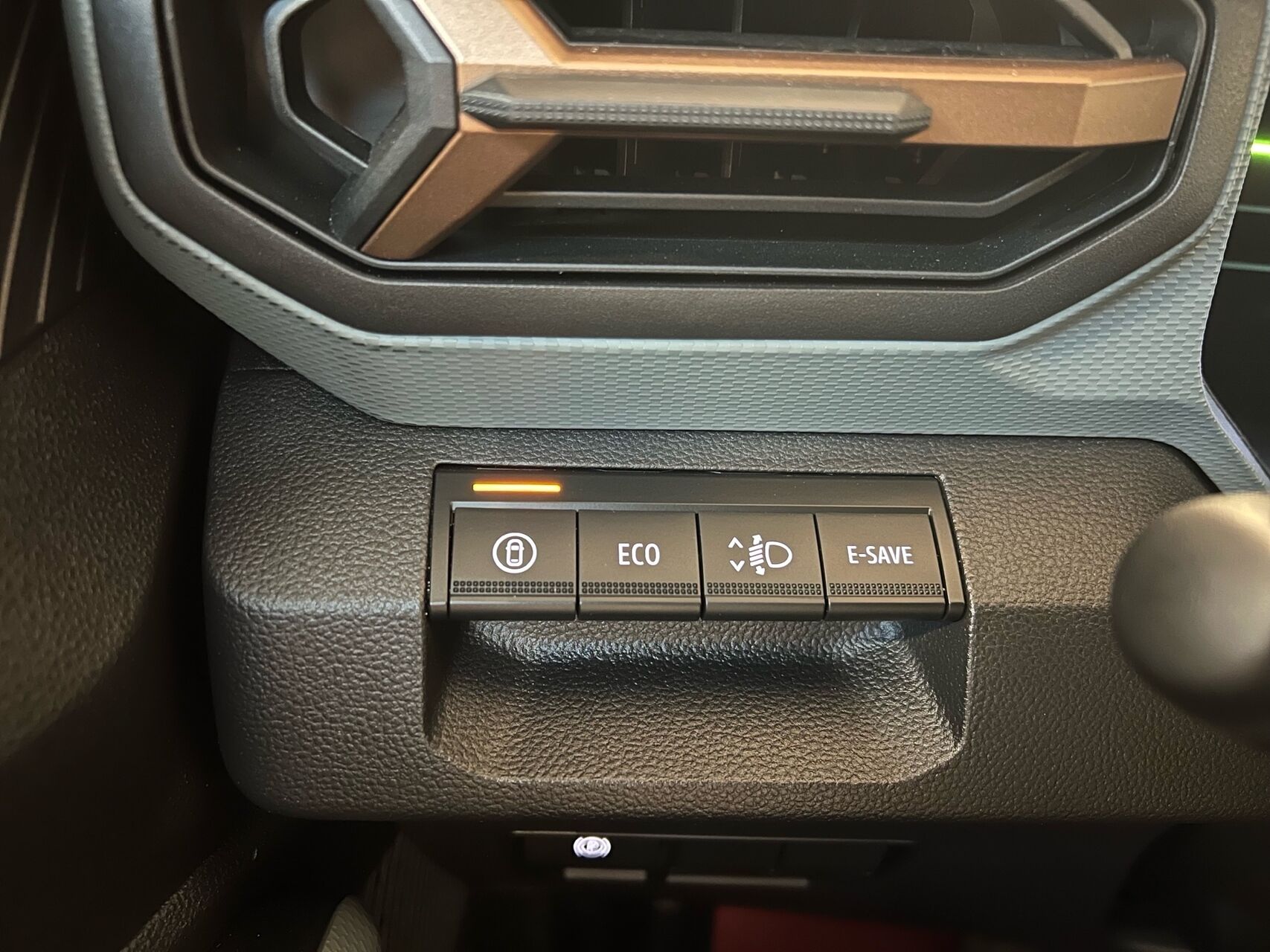 Billede af Dacia Duster 1,6 HEV  Hybrid Extreme 140HK 5d 6g Aut.