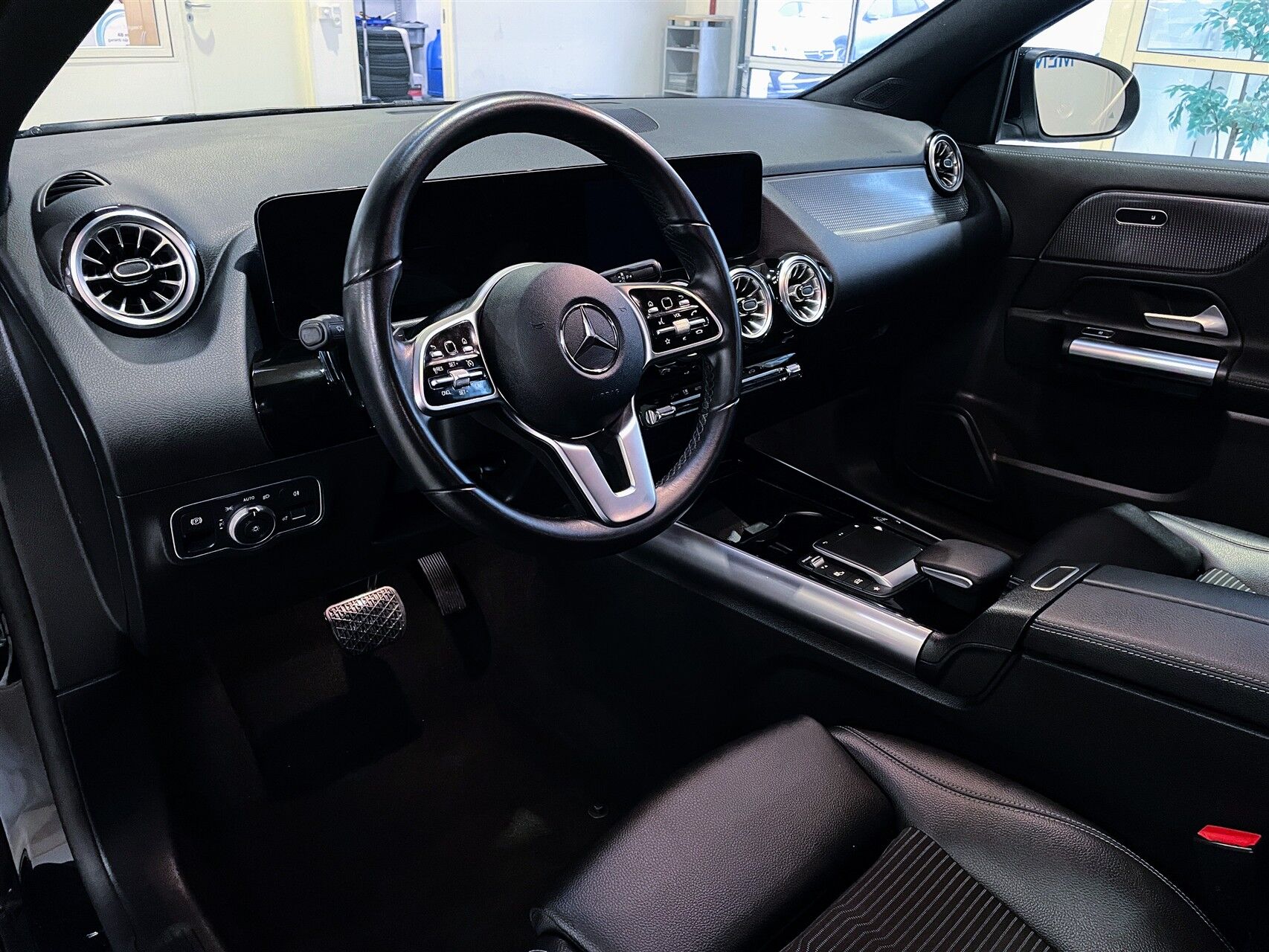 Billede af Mercedes-Benz EQA 250 EL 190HK 5d Aut.