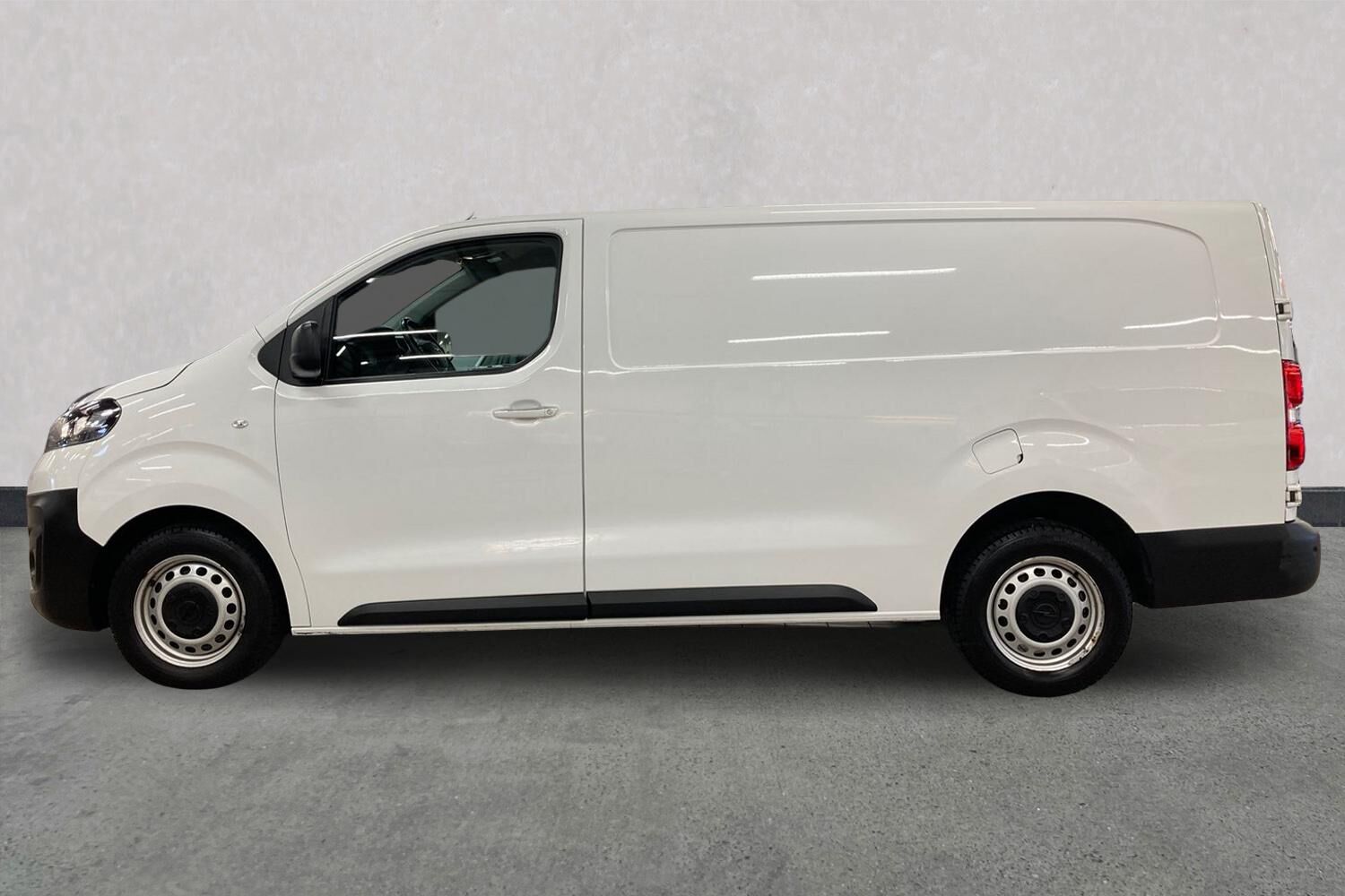 Billede af Opel Vivaro L3V2 2,0 BlueHDi Enjoy AT8 145HK Van 8g Aut.