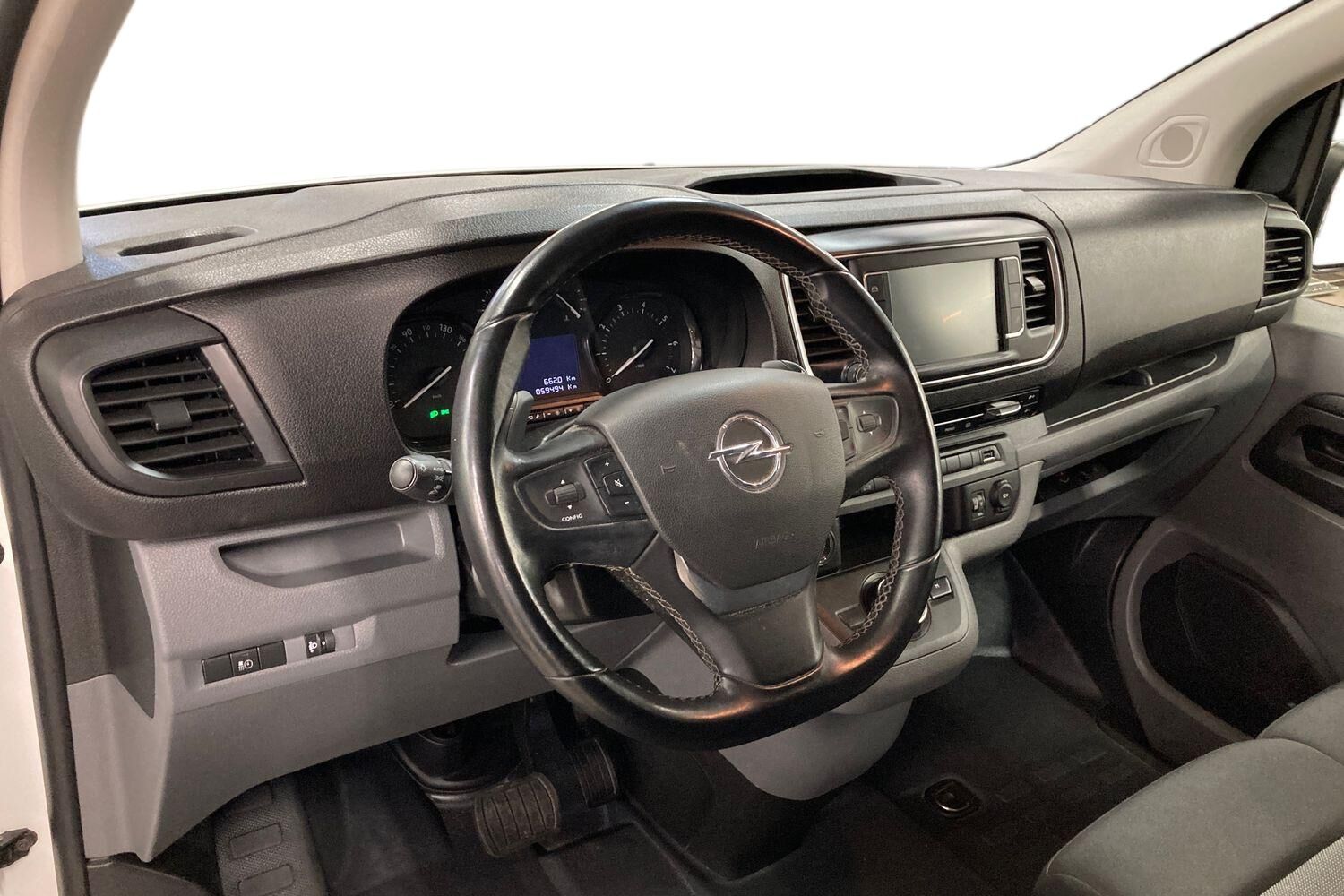 Billede af Opel Vivaro L3V2 2,0 BlueHDi Enjoy AT8 145HK Van 8g Aut.