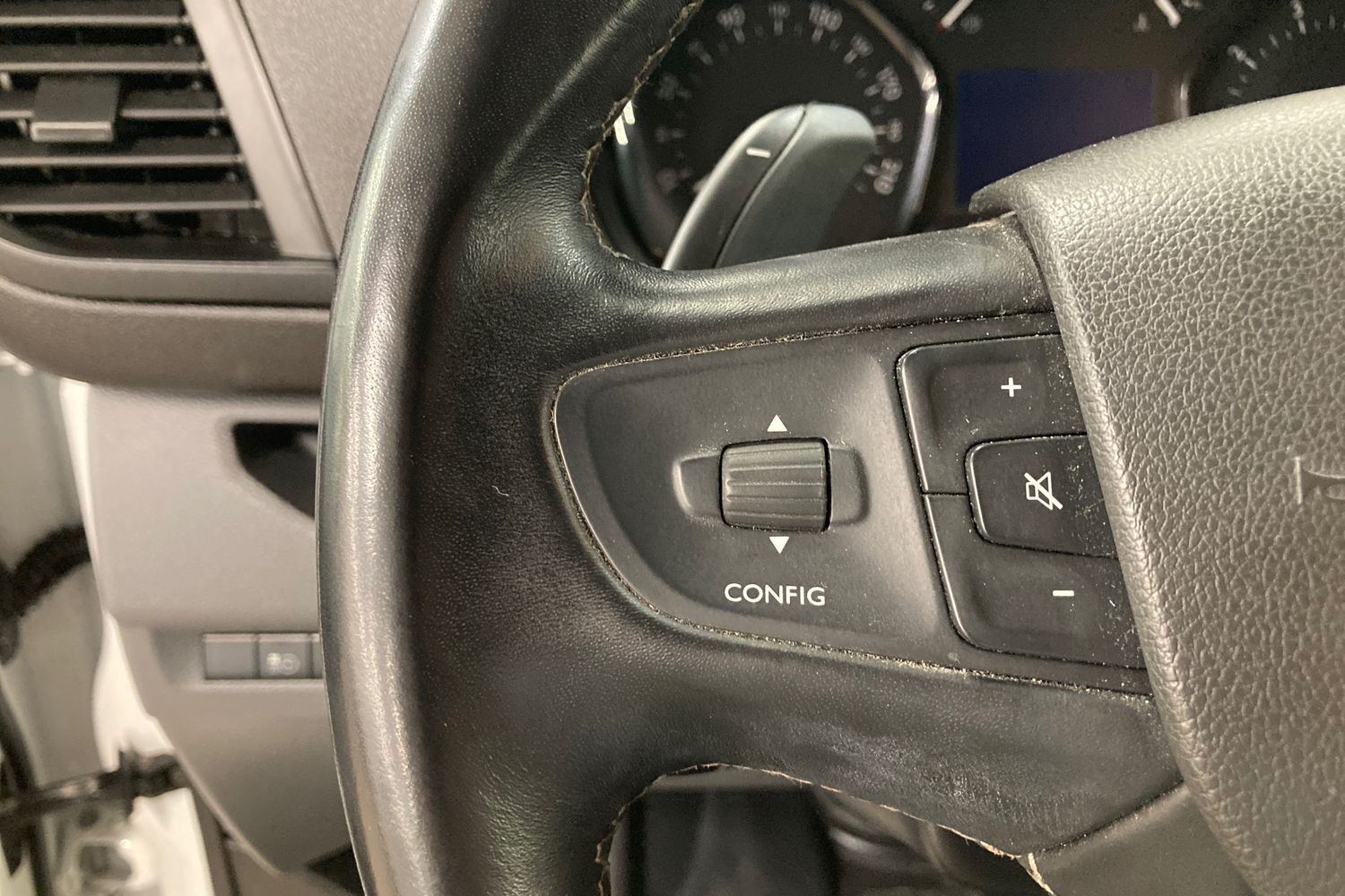 Billede af Opel Vivaro L3V2 2,0 BlueHDi Enjoy AT8 145HK Van 8g Aut.