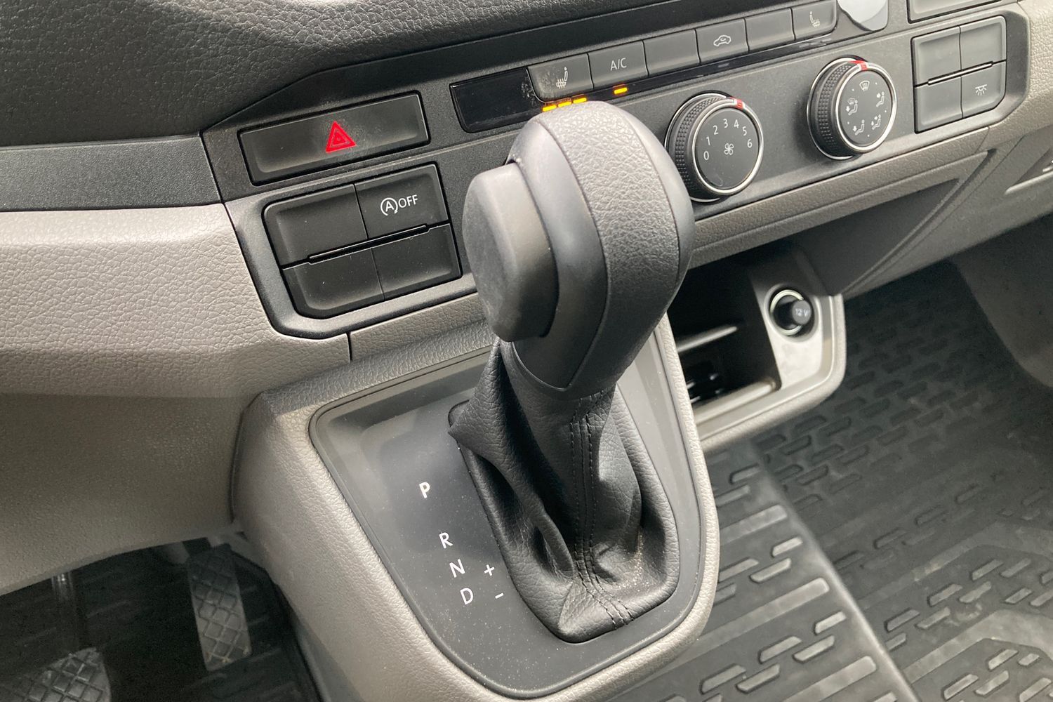 Billede af VW Crafter 35 L3H2 2,0 TDI SCR 140HK 6g